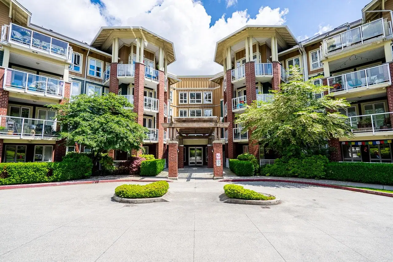 #316 – 14 Royal Avenue