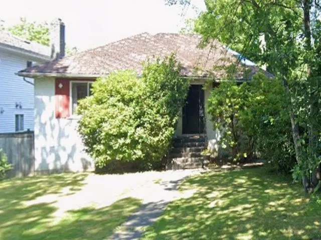 Photo 1 of 1 at 2315 W 13th Avenue