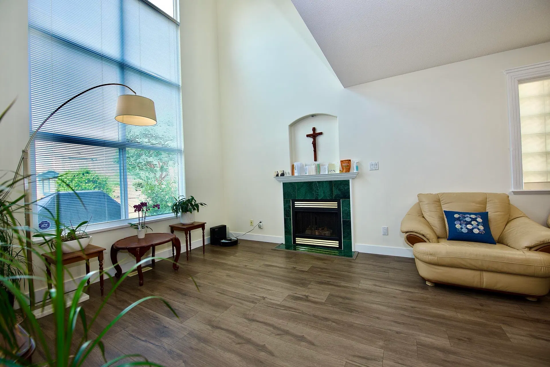 Photo 4 of 34 at #46 – 1370 Riverwood Gate