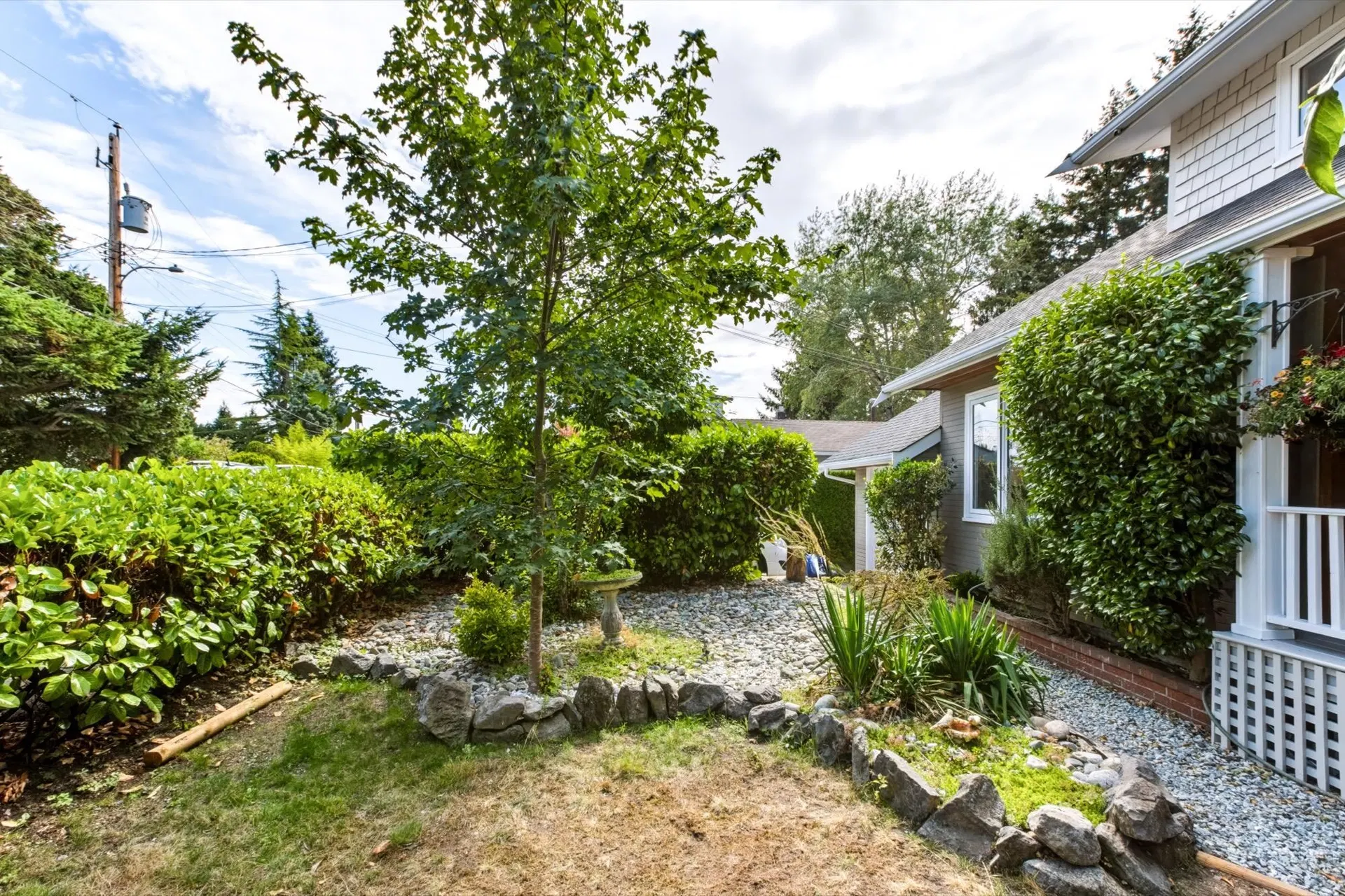 Photo 3 of 40 at 1345 Compston Crescent