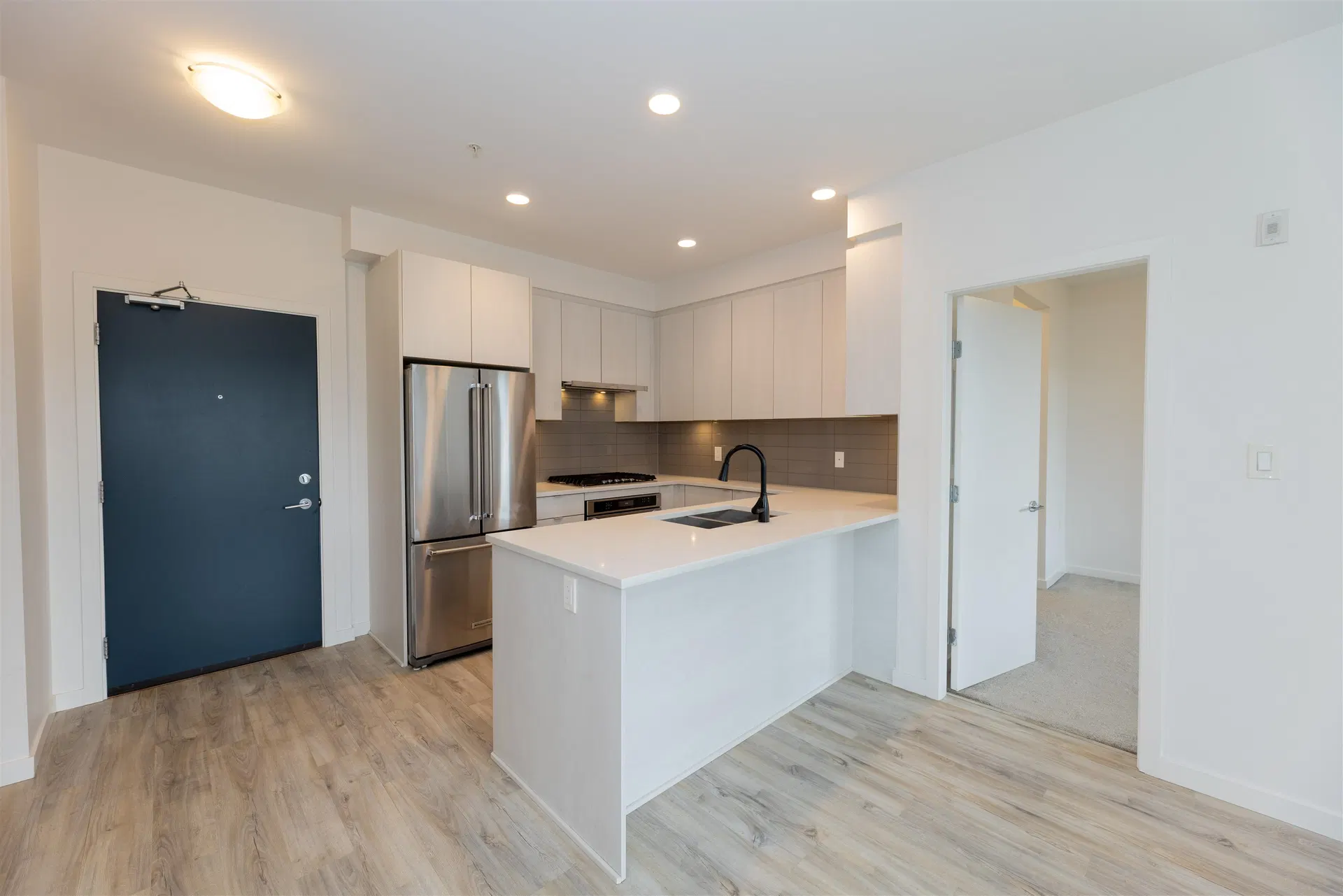 Photo 3 of 30 at #315 – 621 Regan Avenue