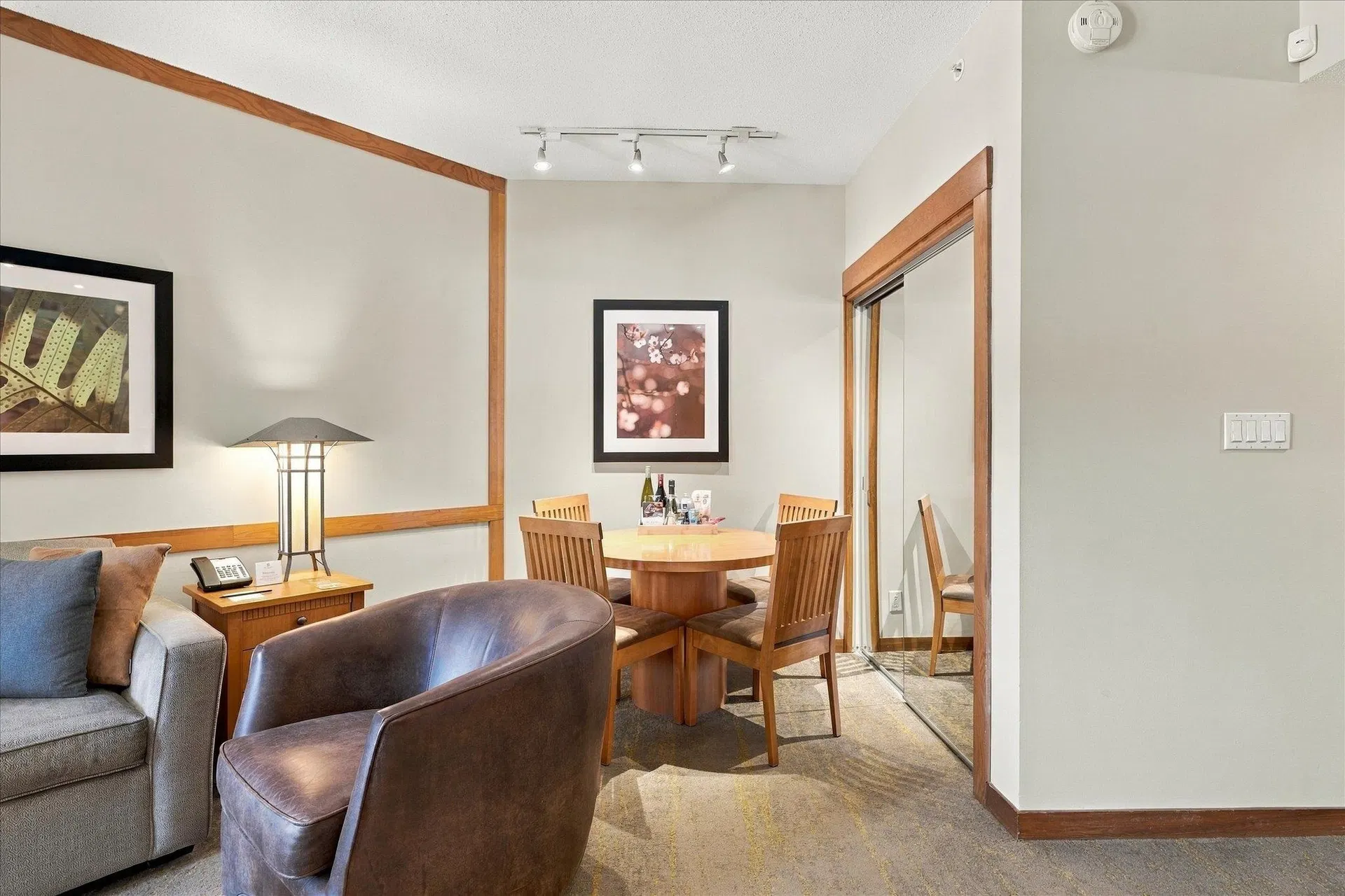 Photo 4 of 21 at #520 – 4320 Sundial Crescent