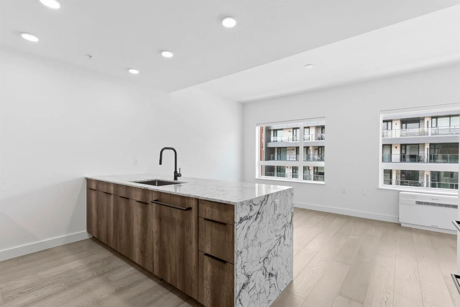 Photo 2 of 29 at #304 – 3590 W 39th Avenue