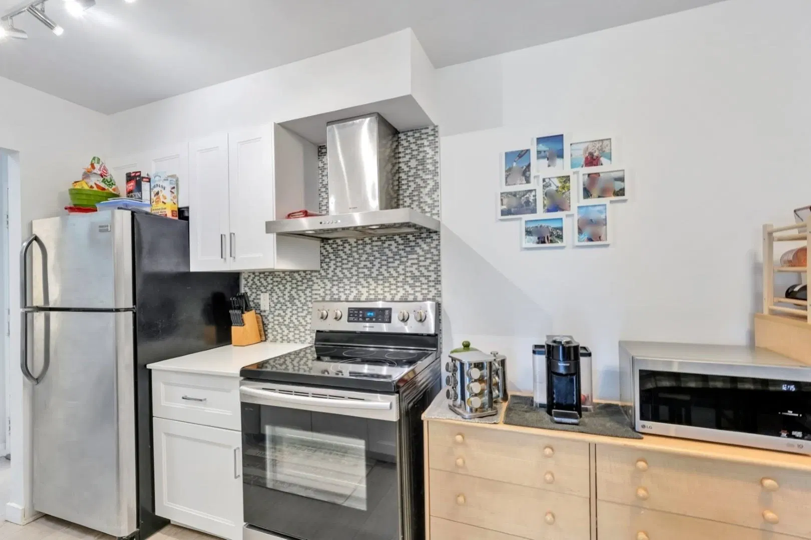 Photo 4 of 26 at #304 – 9847 Manchester Drive