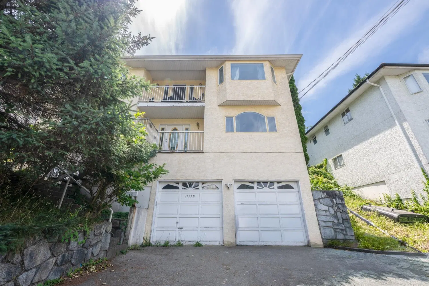 Photo 1 of 30 at 11579 Surrey Road