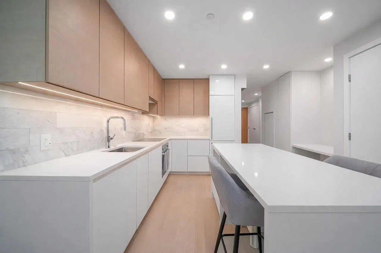 Photo 3 of 31 at #909 – 2108 Gilmore Avenue