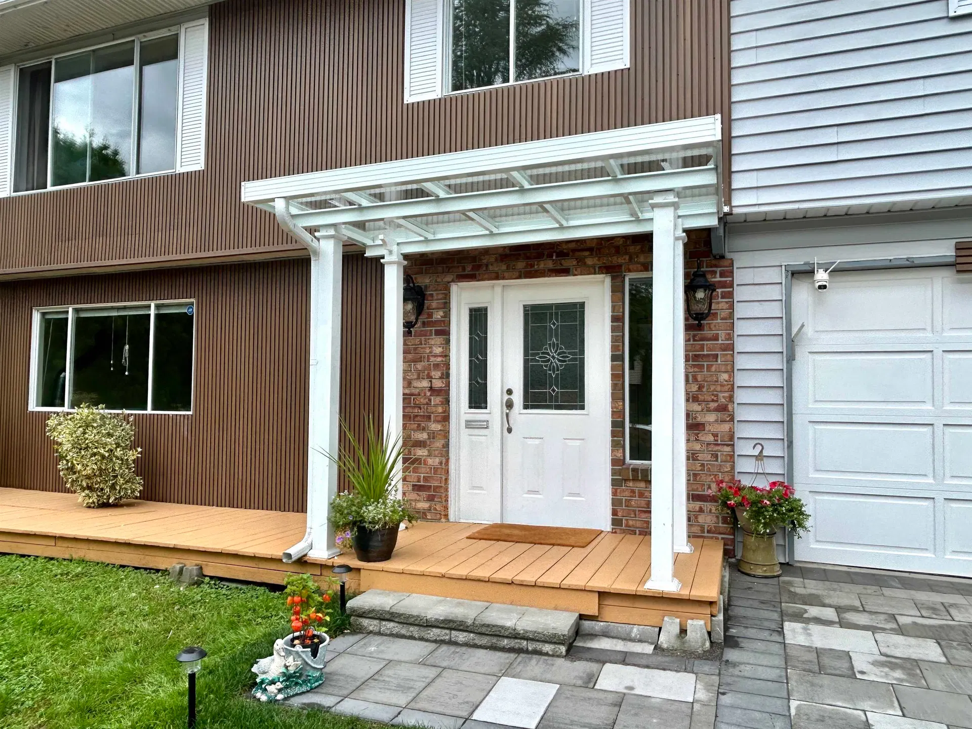 Photo 3 of 34 at 21218 93 Avenue