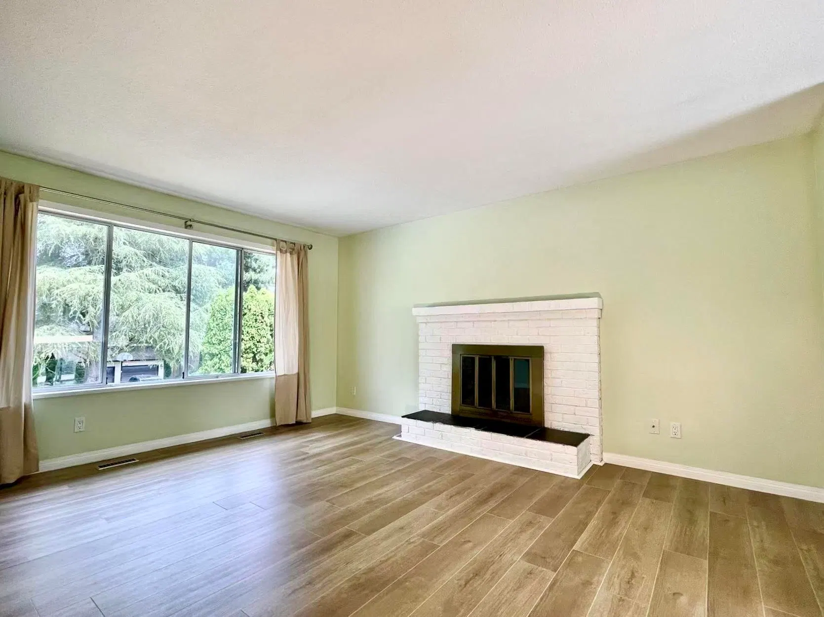 Photo 4 of 34 at 21218 93 Avenue