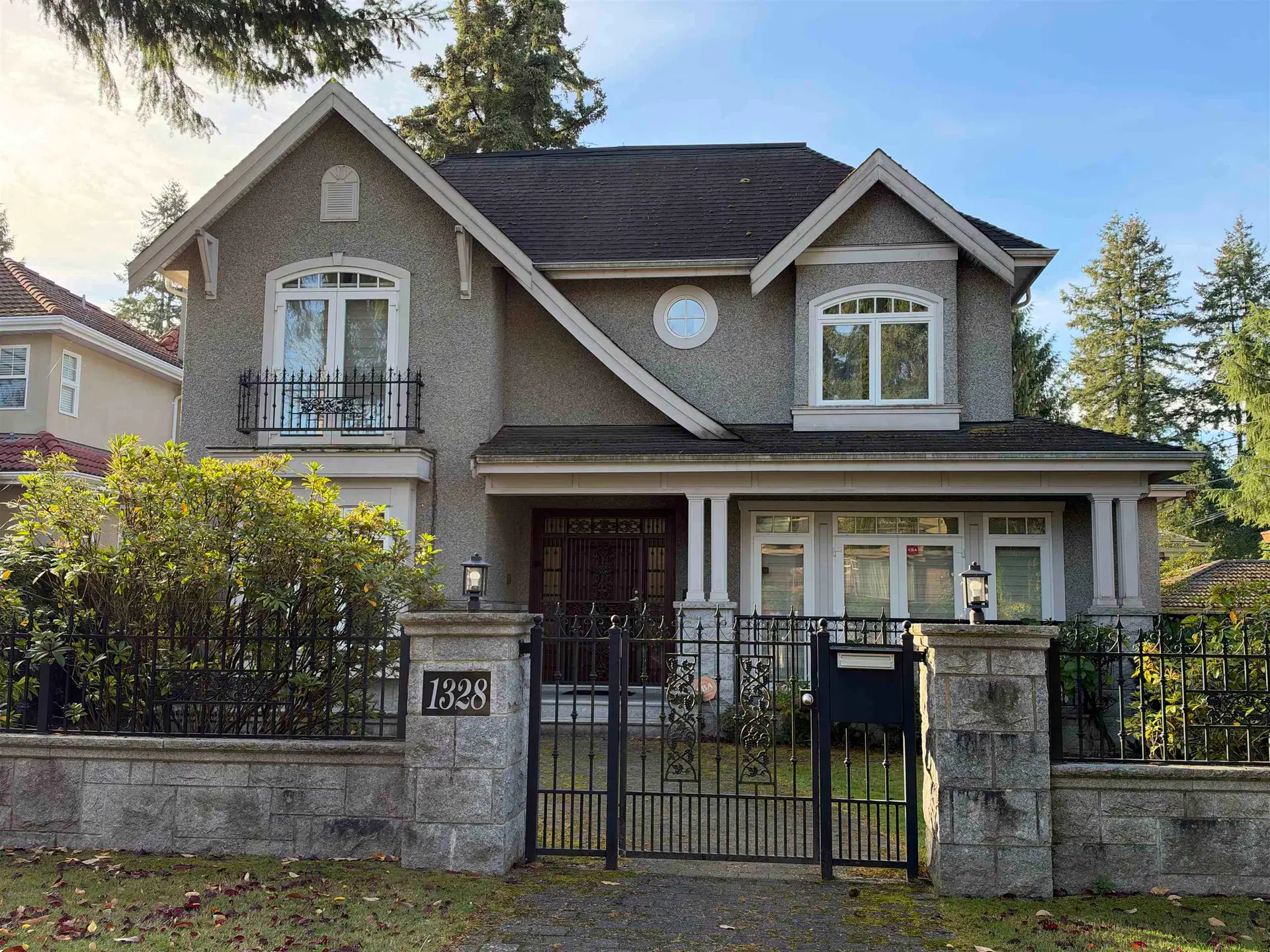 1328 Dogwood Avenue