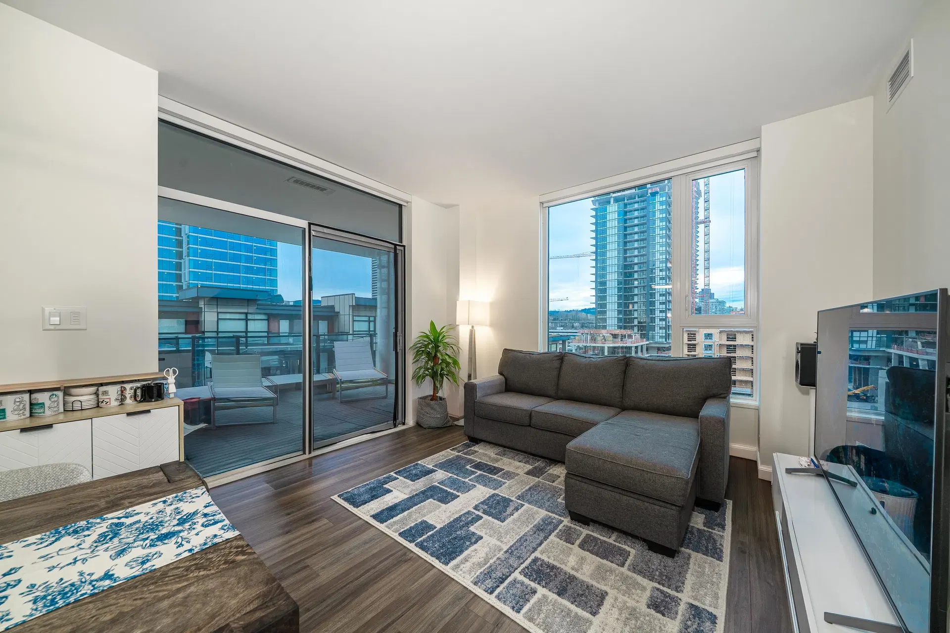 Photo 3 of 32 at #601 – 4465 Juneau Street