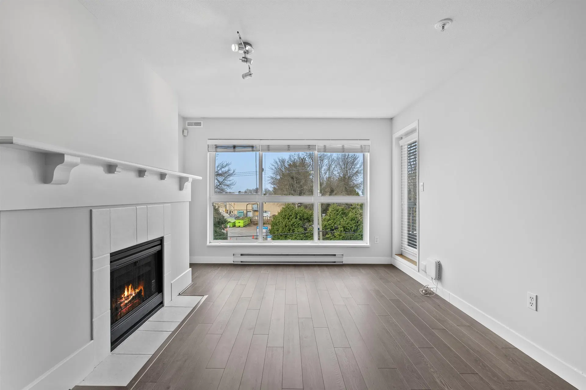 Photo 2 of 33 at #304 – 5500 Lynas Lane