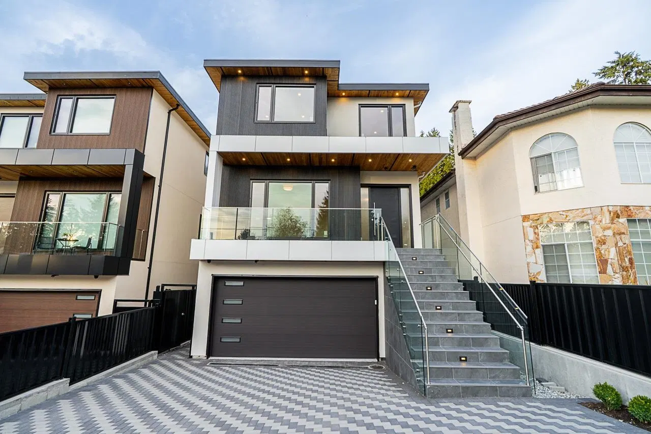 #2 – 6174 Malvern Avenue