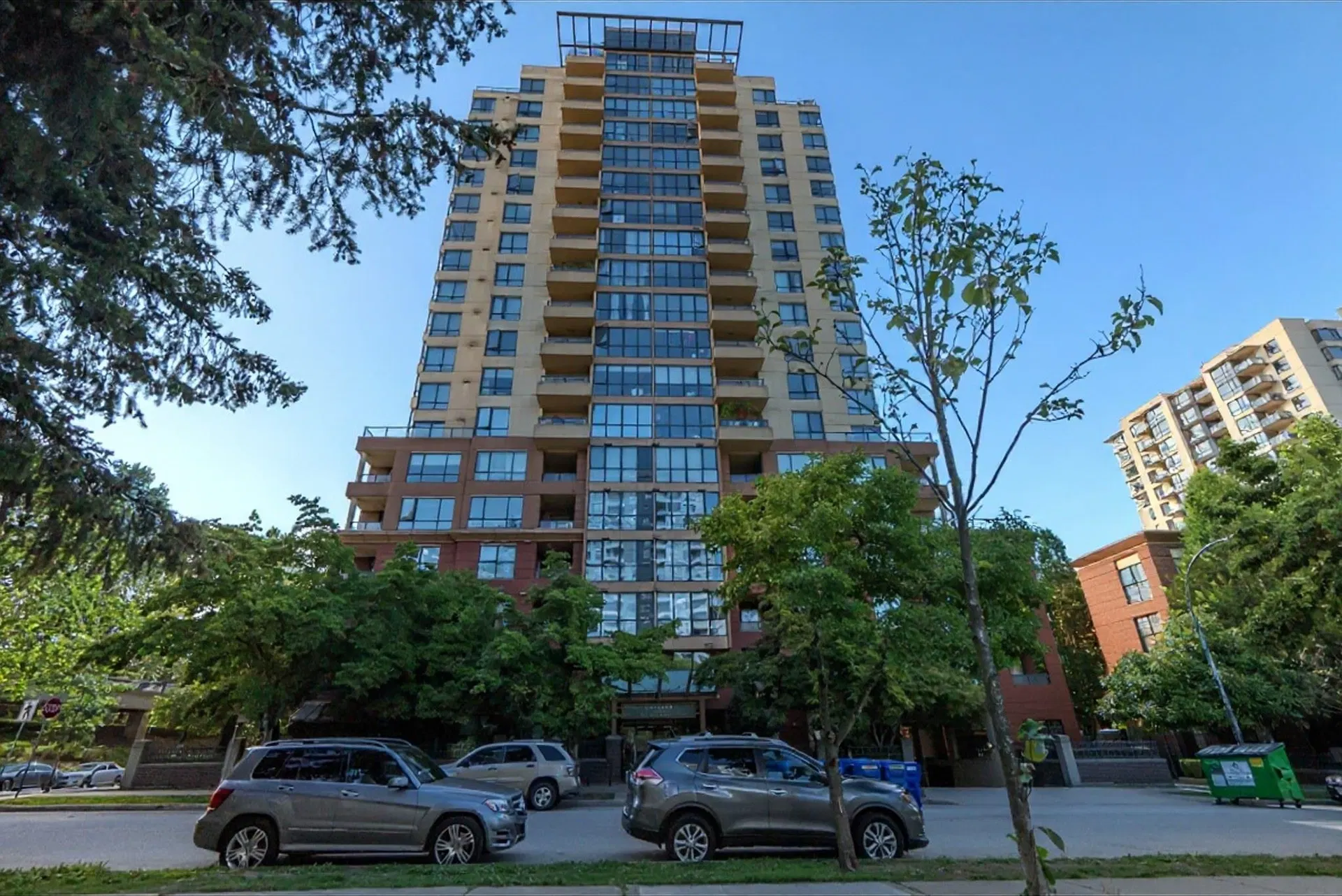 #406 – 5288 Melbourne Street