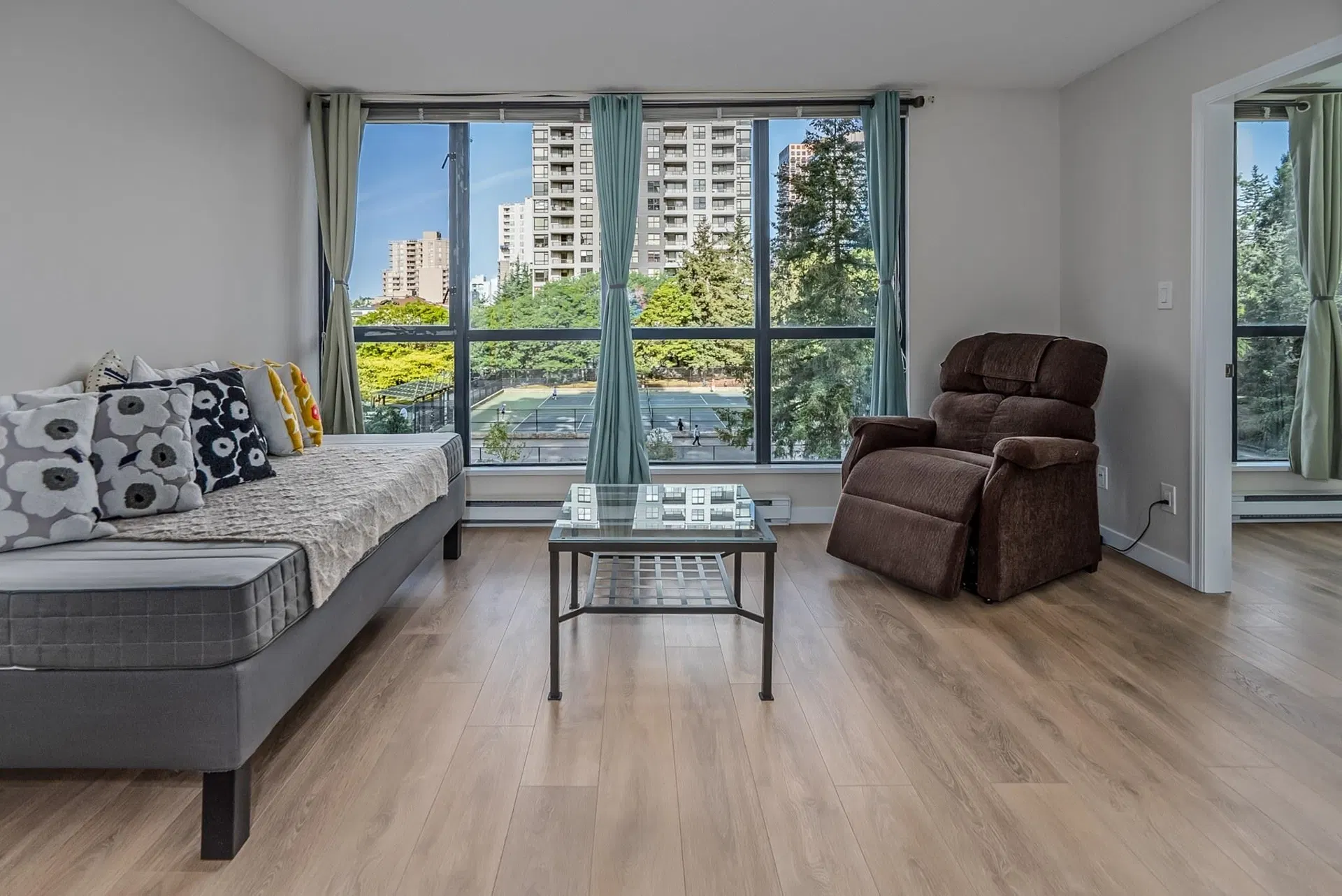 Photo 3 of 29 at #406 – 5288 Melbourne Street