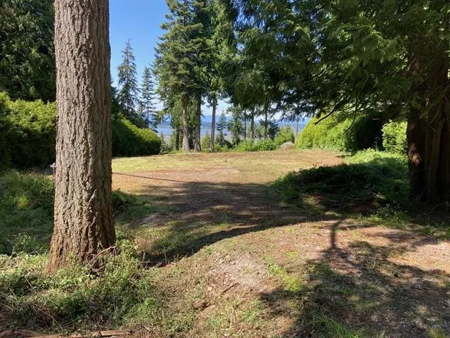 Photo 2 of 5 at 13005 Crescent Road