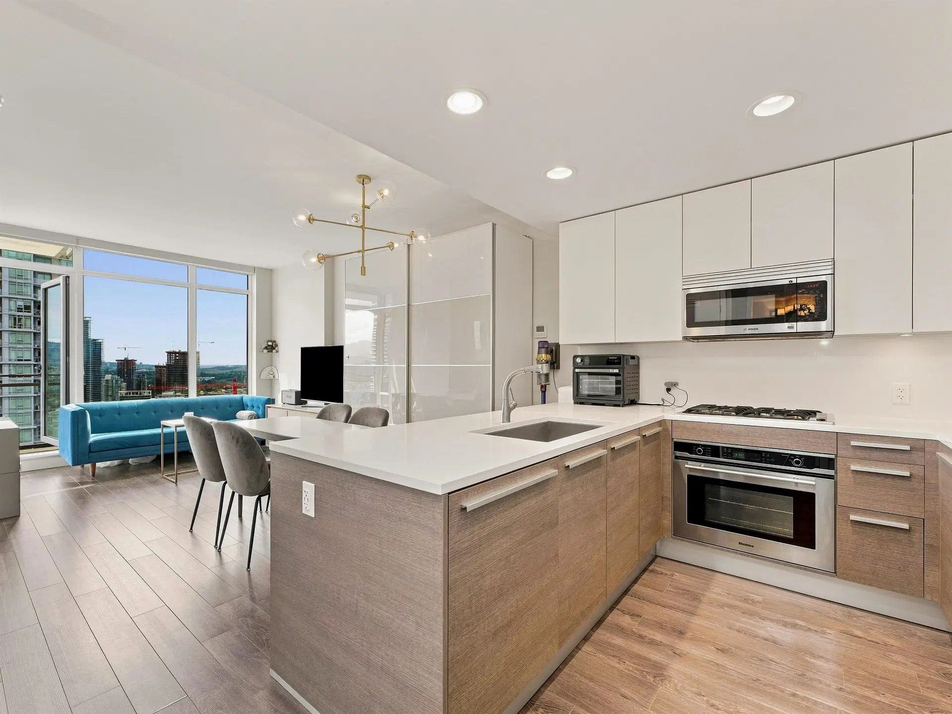 #3405 – 2008 Rosser Avenue