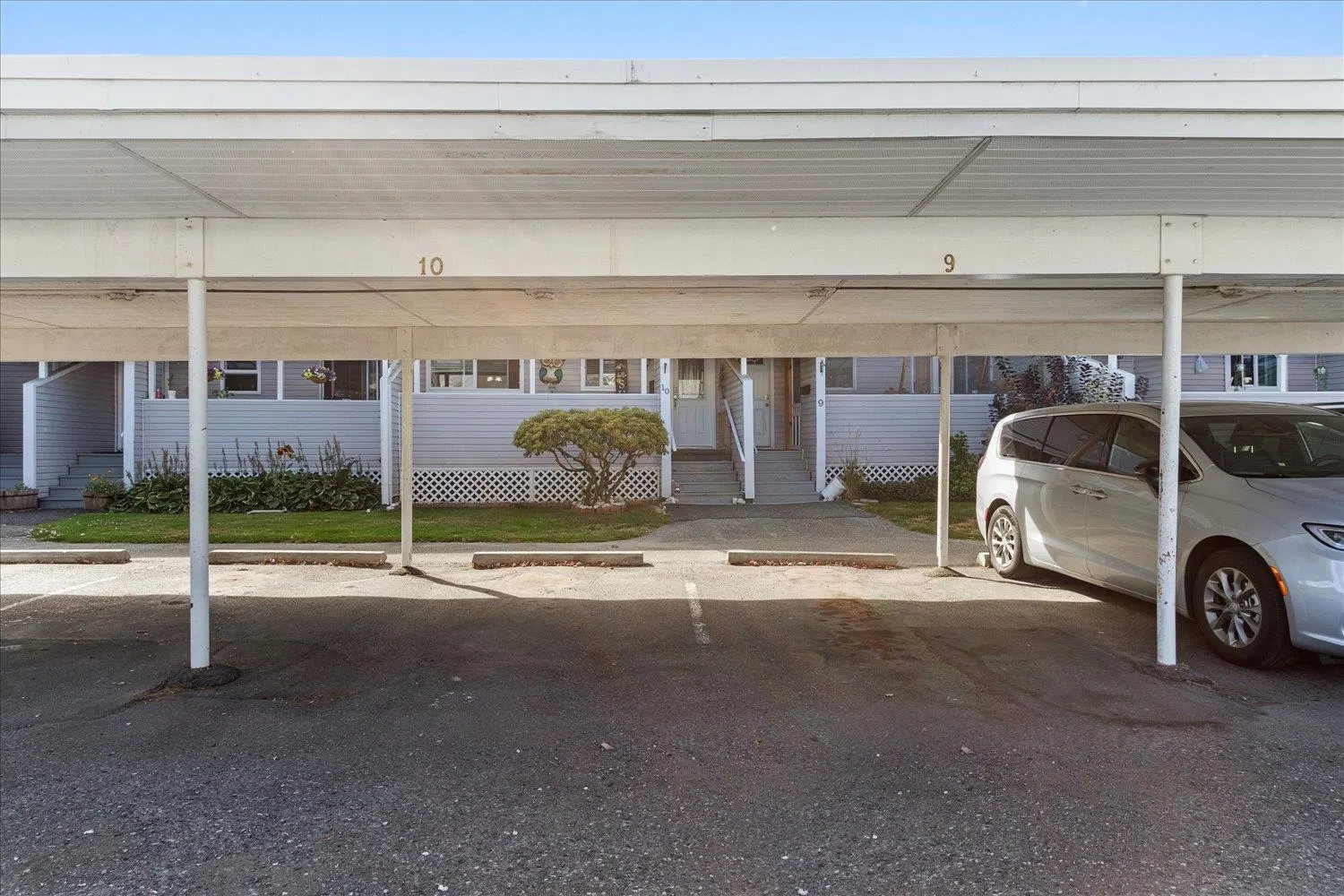 Photo 3 of 40 at #10 – 45215 Wolfe Road