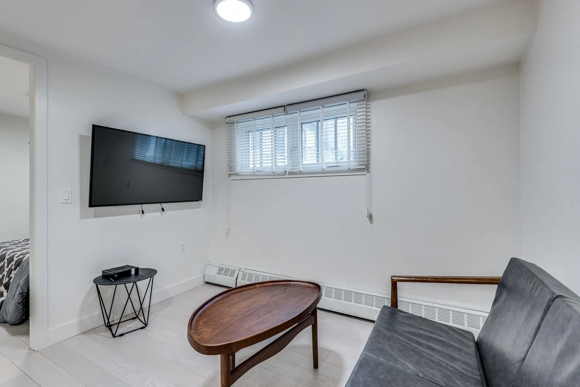 Photo 4 of 14 at #003 – 1425 Haro Street