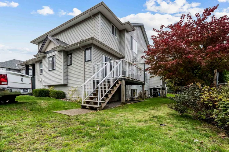 Photo 5 of 40 at #1 – 46330 Valleyview Road