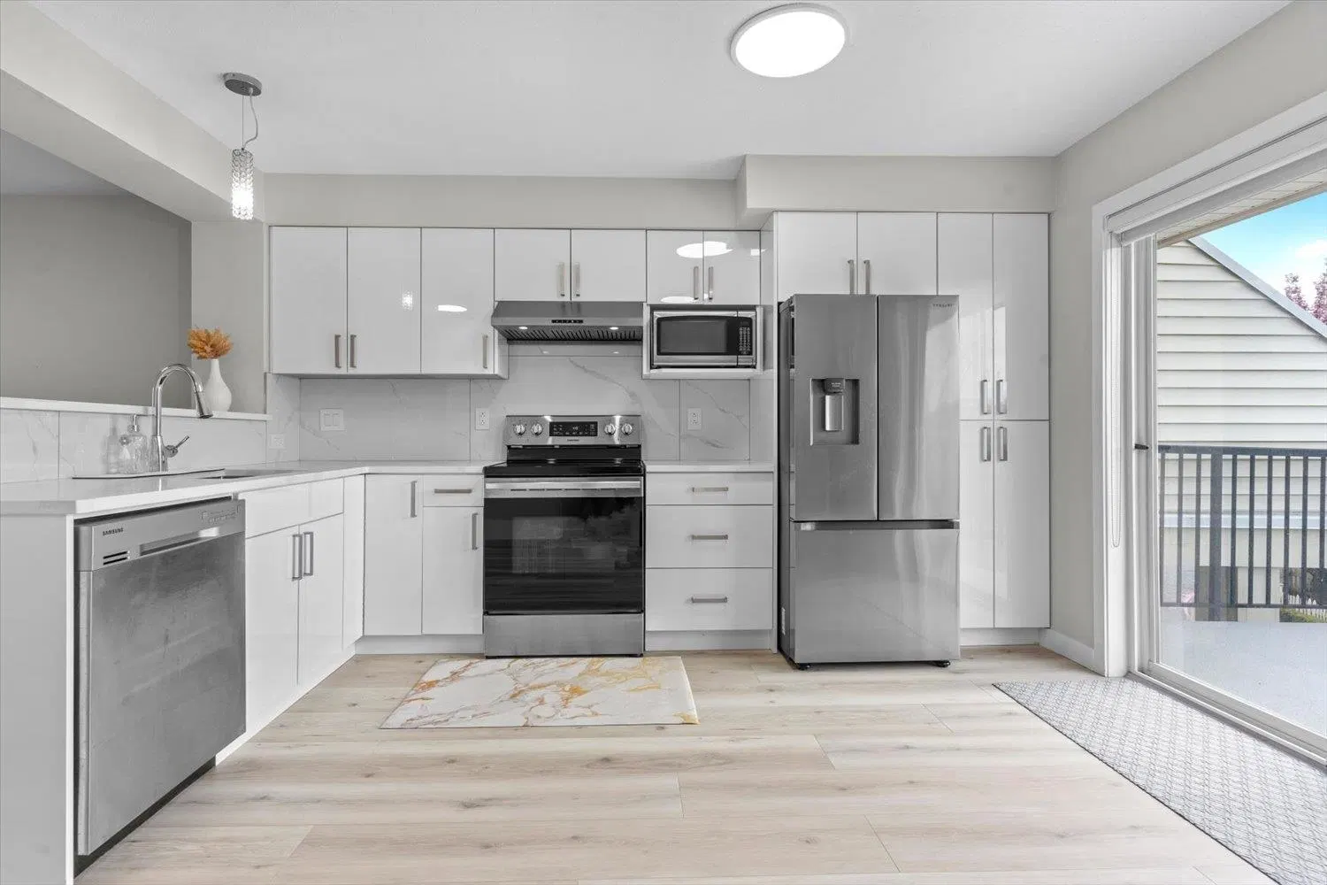 Photo 1 of 40 at #41 – 4401 Blauson Boulevard