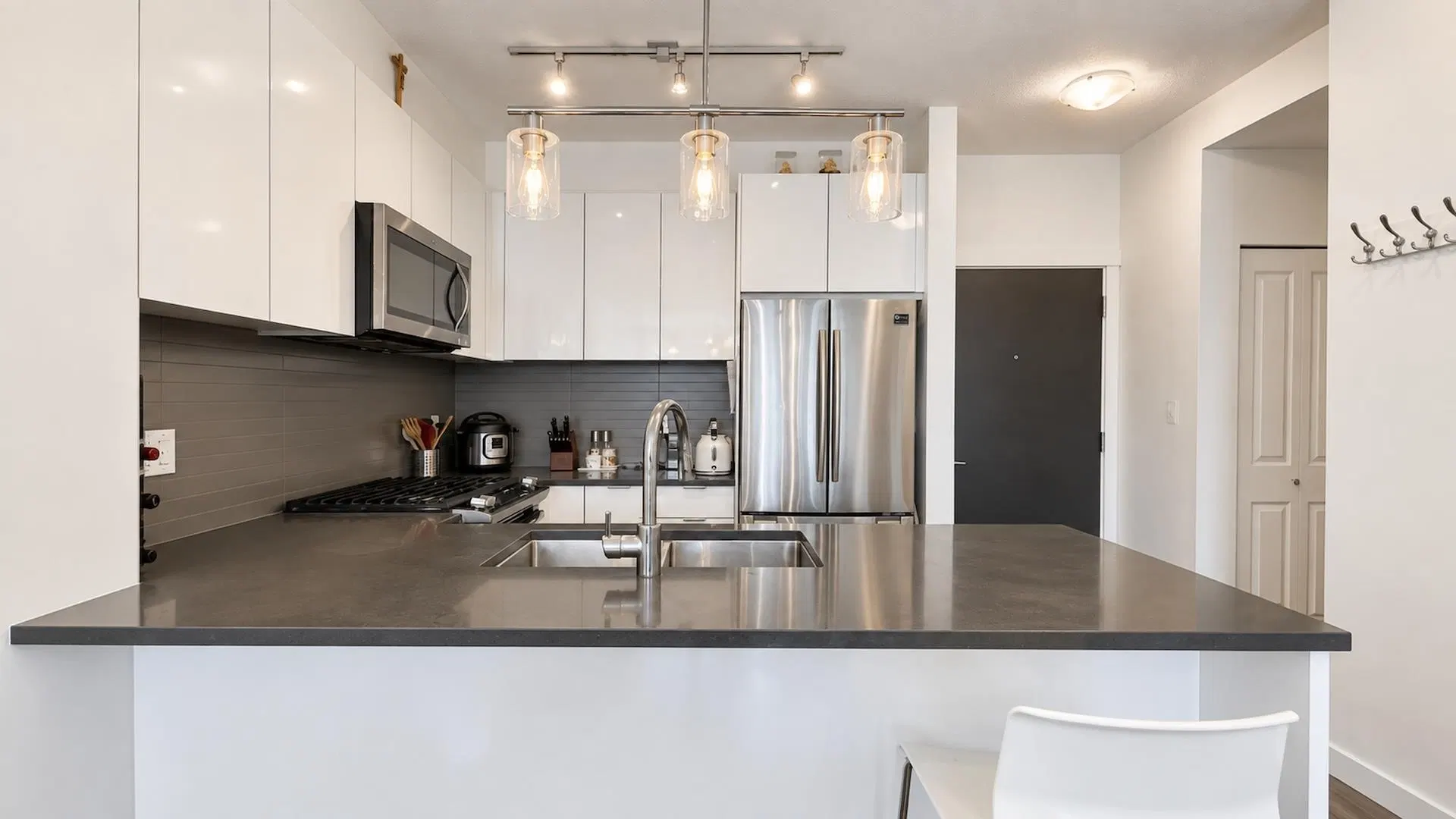 Photo 3 of 21 at #213 – 15137 33 Avenue