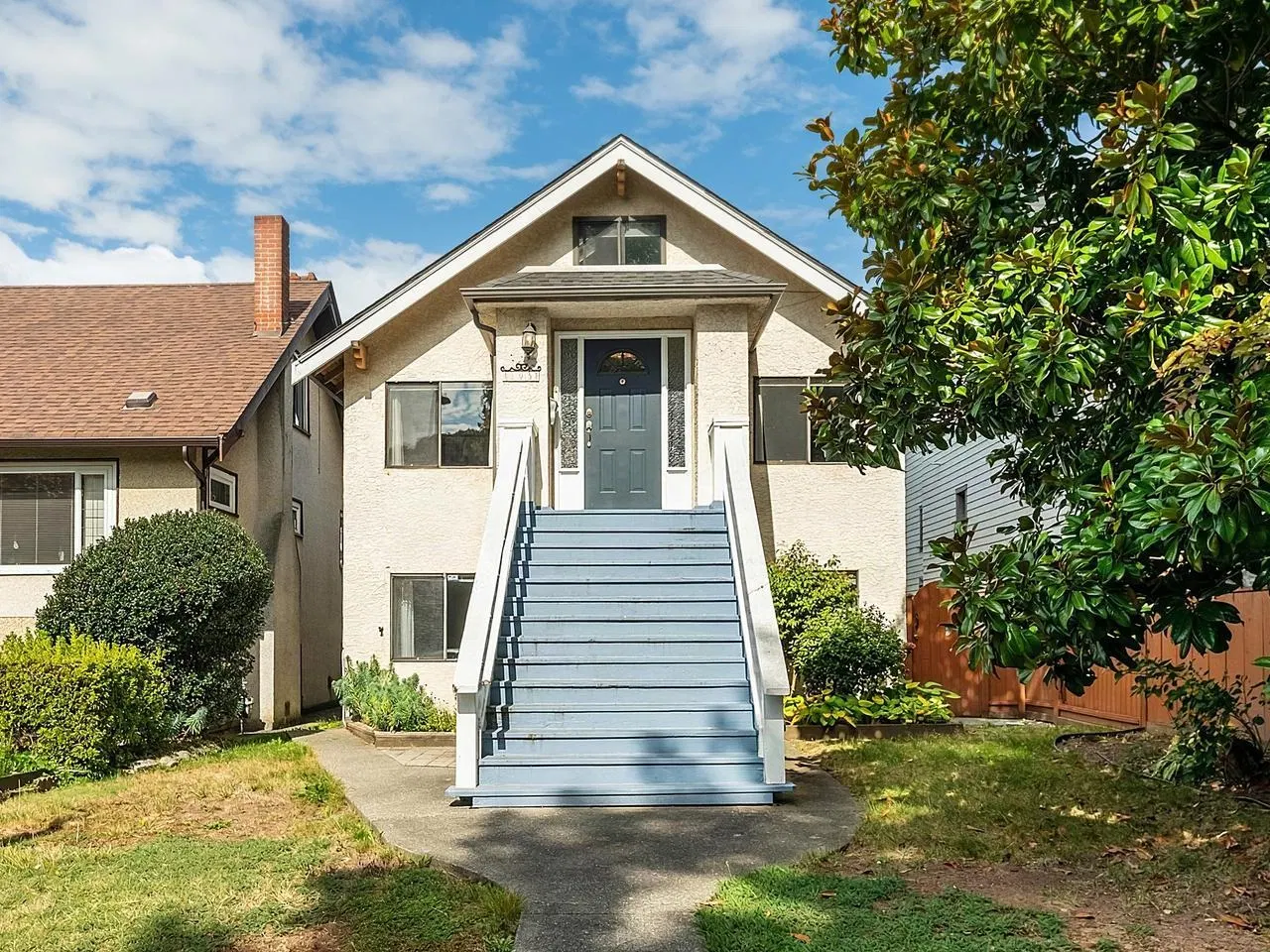 295 W 17th Avenue
