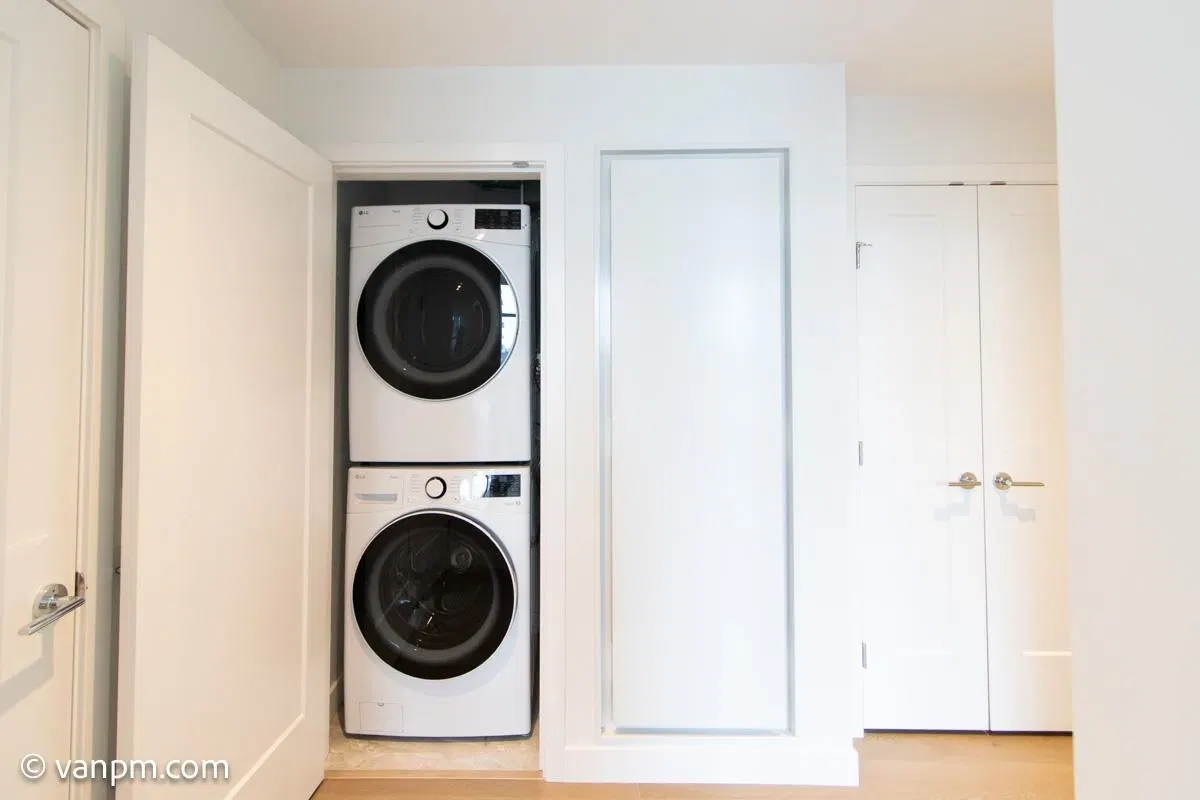 Photo 4 of 26 at #1608 – 2288 Alpha Avenue