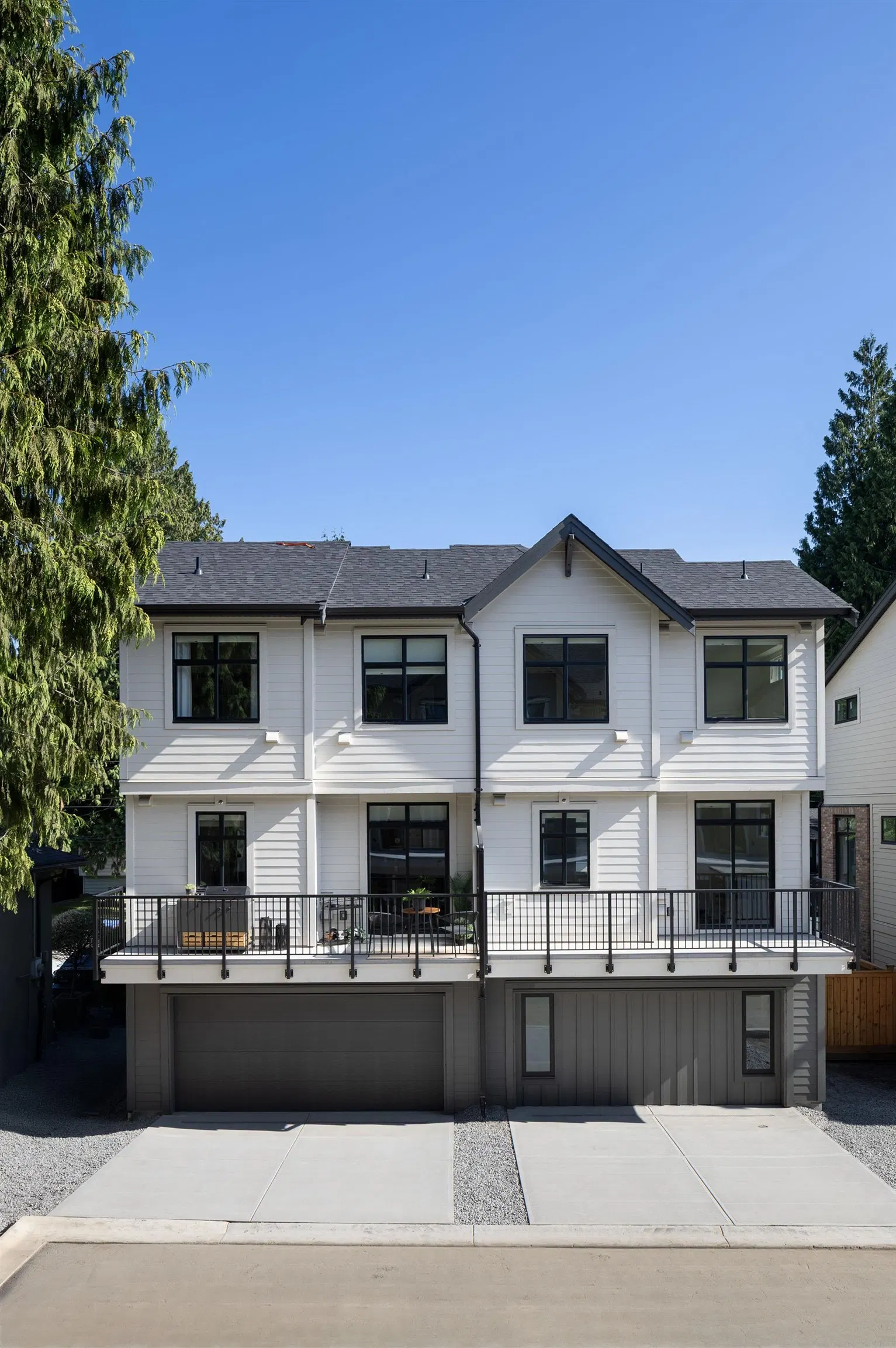 Photo 3 of 19 at #3 – 2190 Rindall Avenue