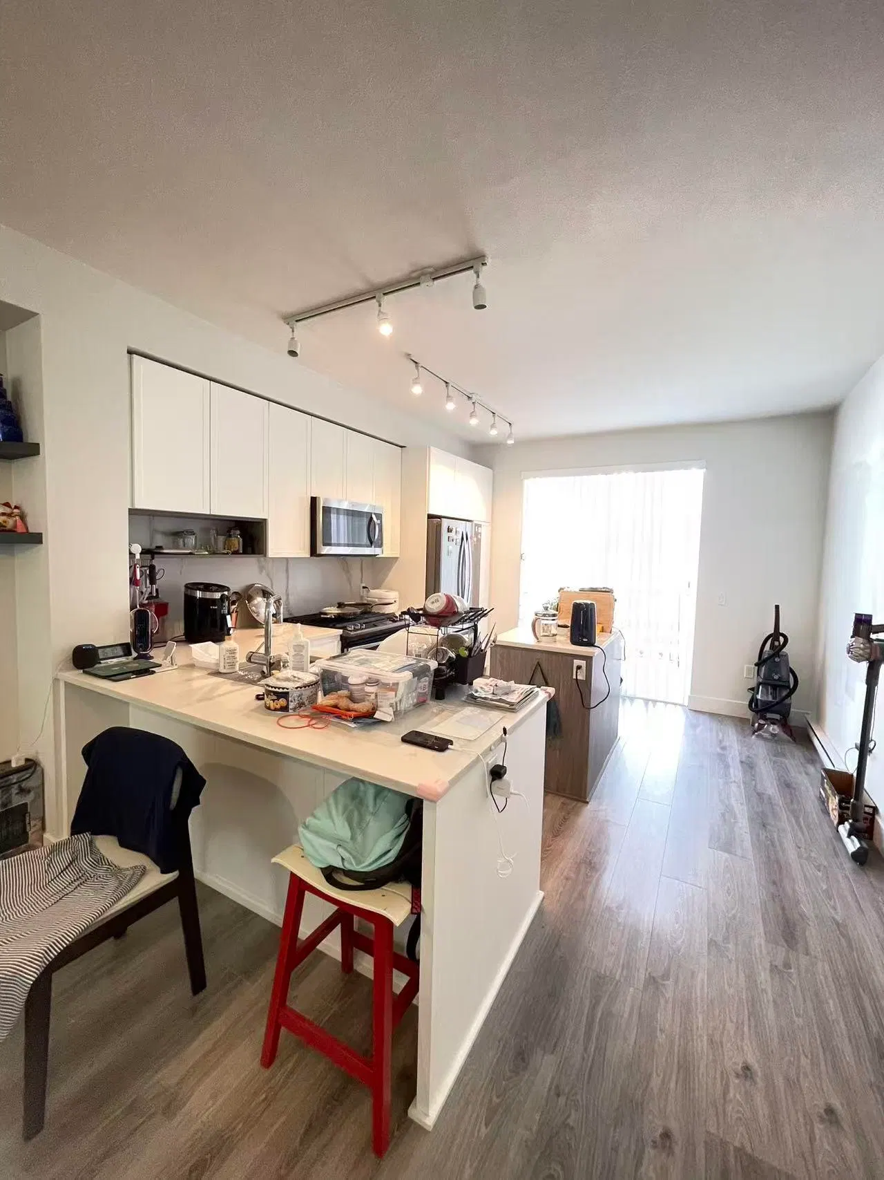 Photo 5 of 18 at 9817 161a Street