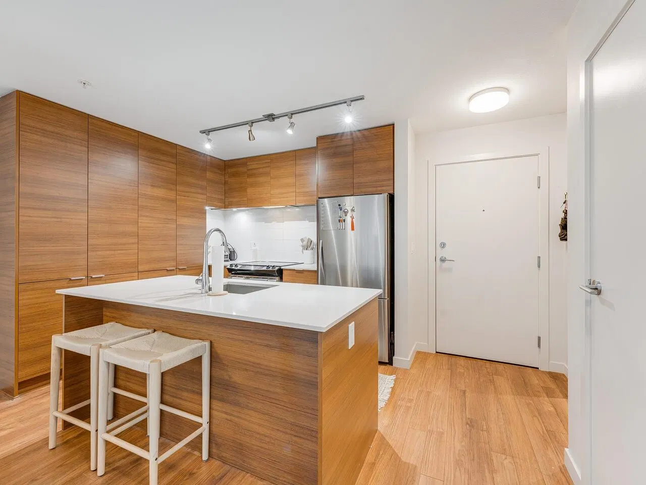 Photo 4 of 21 at #313 – 1677 Lloyd Avenue