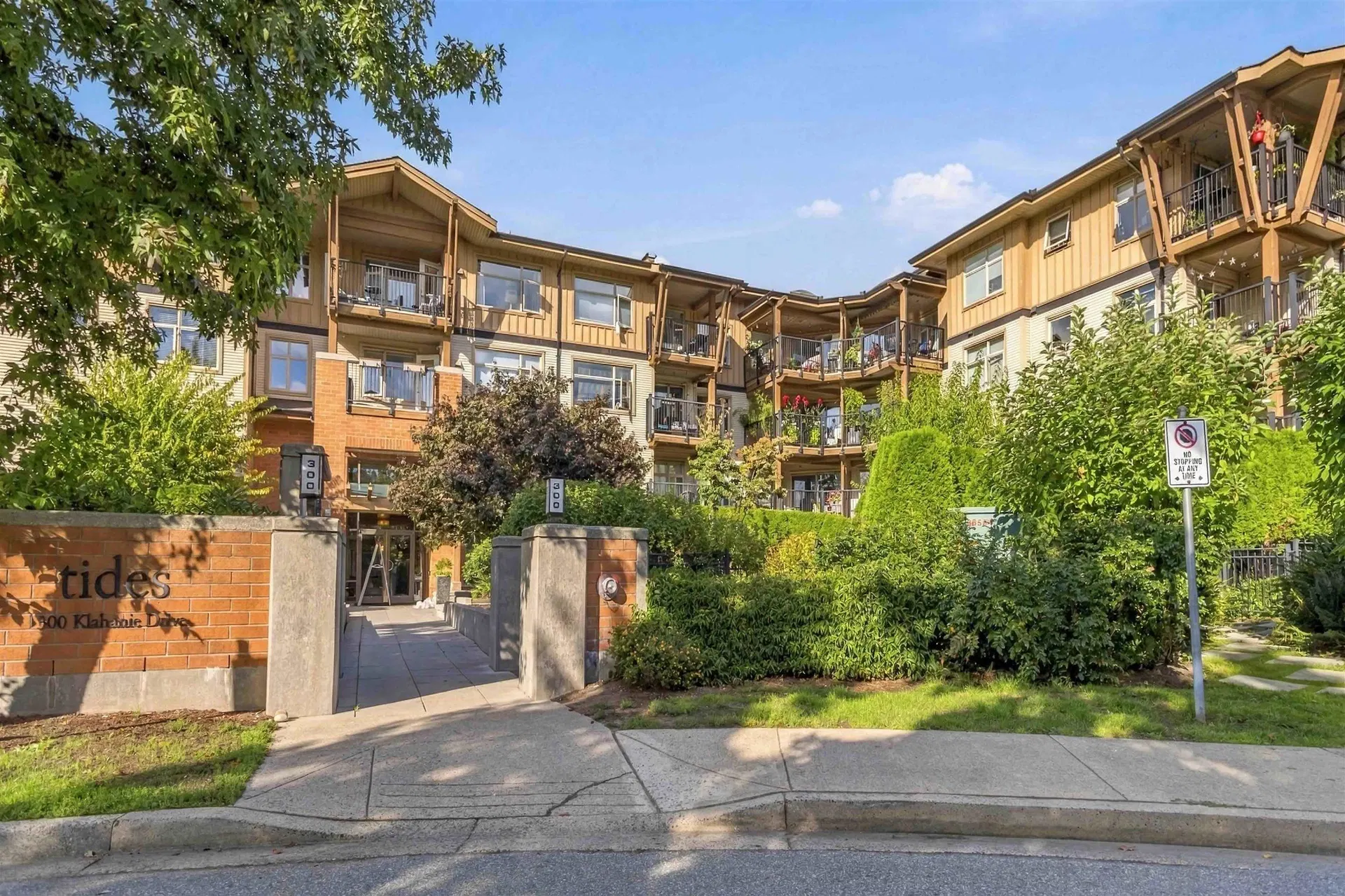 Photo 3 of 25 at #109 – 300 Klahanie Drive