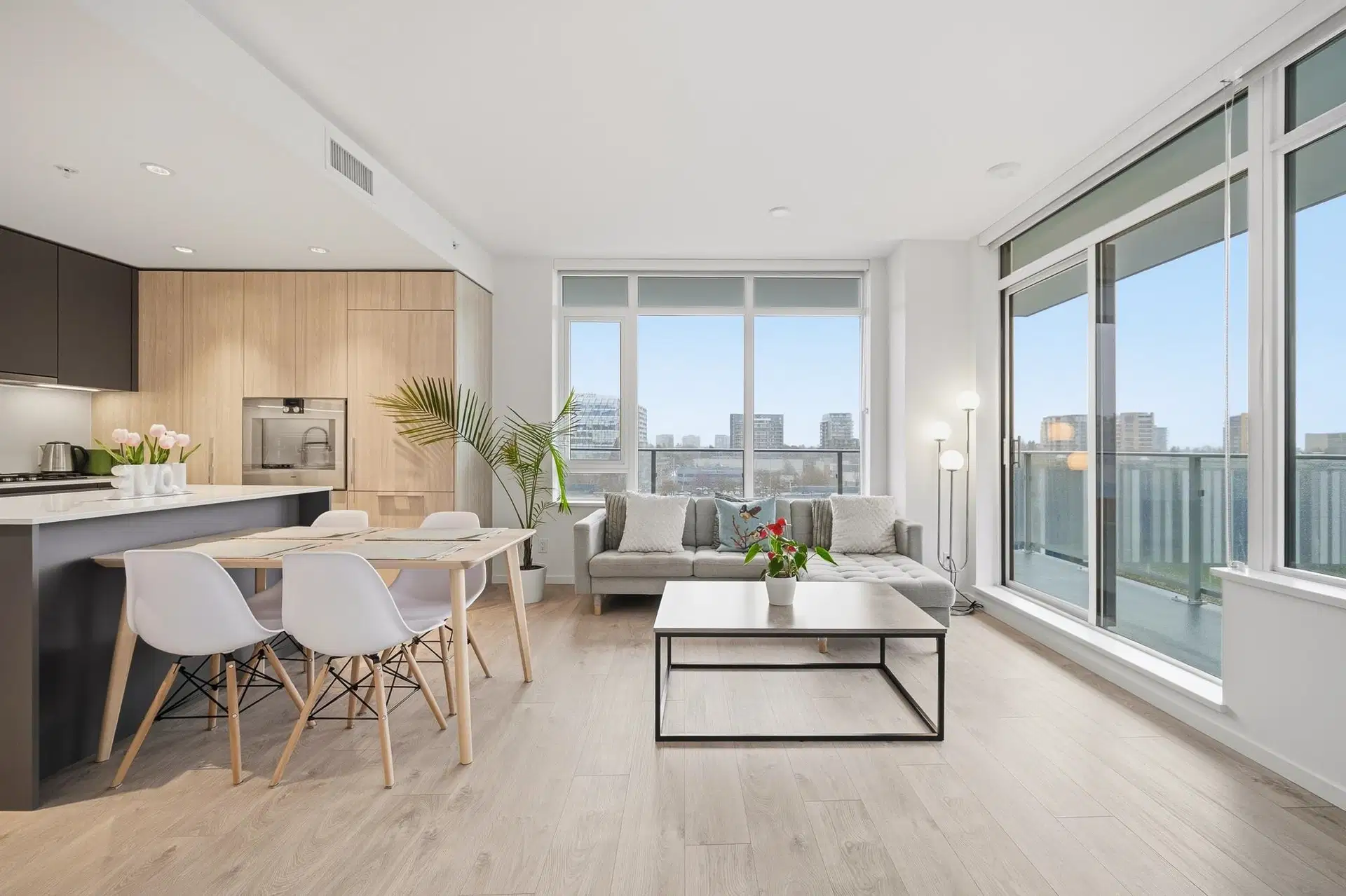 #619 – 6300 Minoru Boulevard