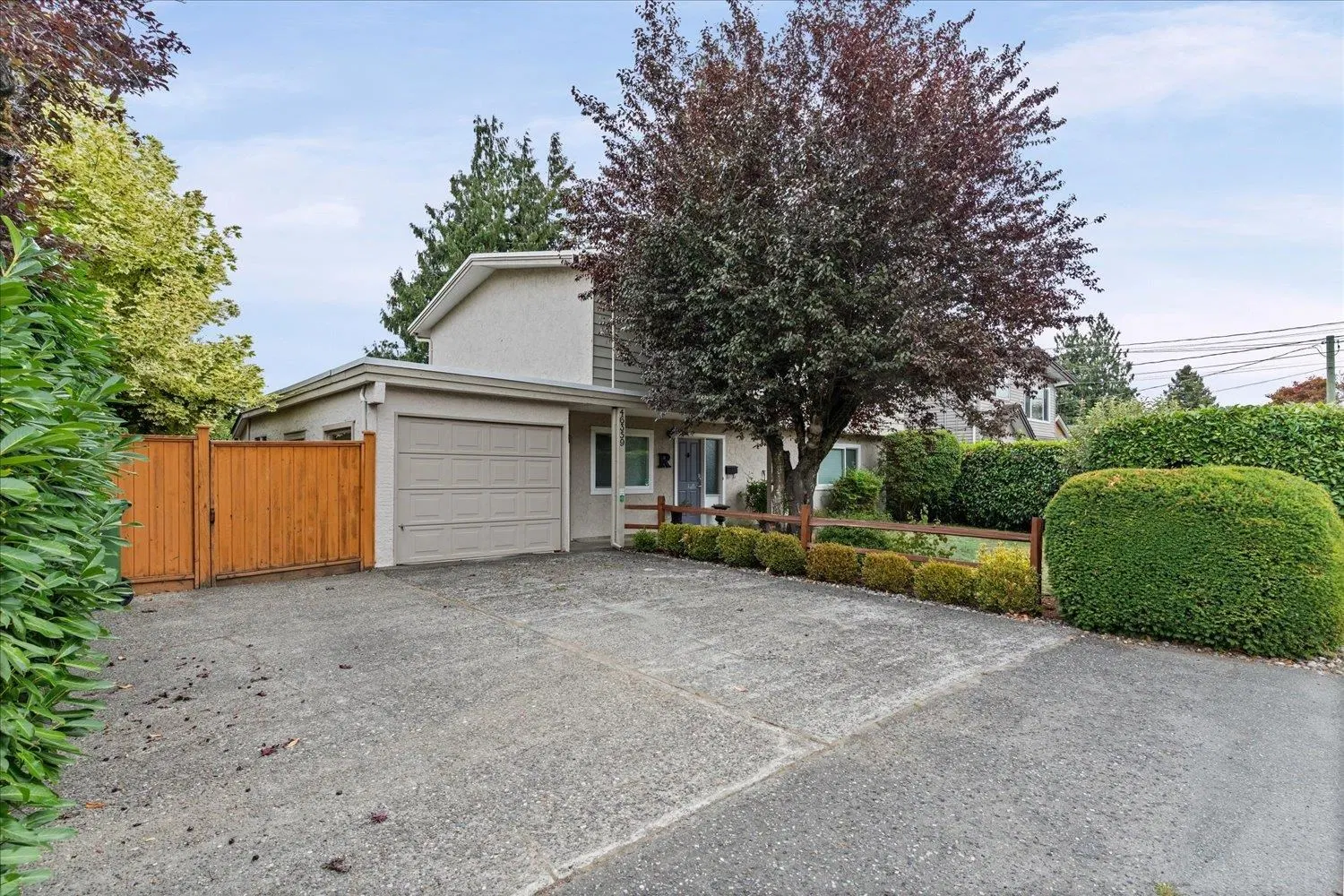 Photo 1 of 40 at 46359 Chilliwack Central Road