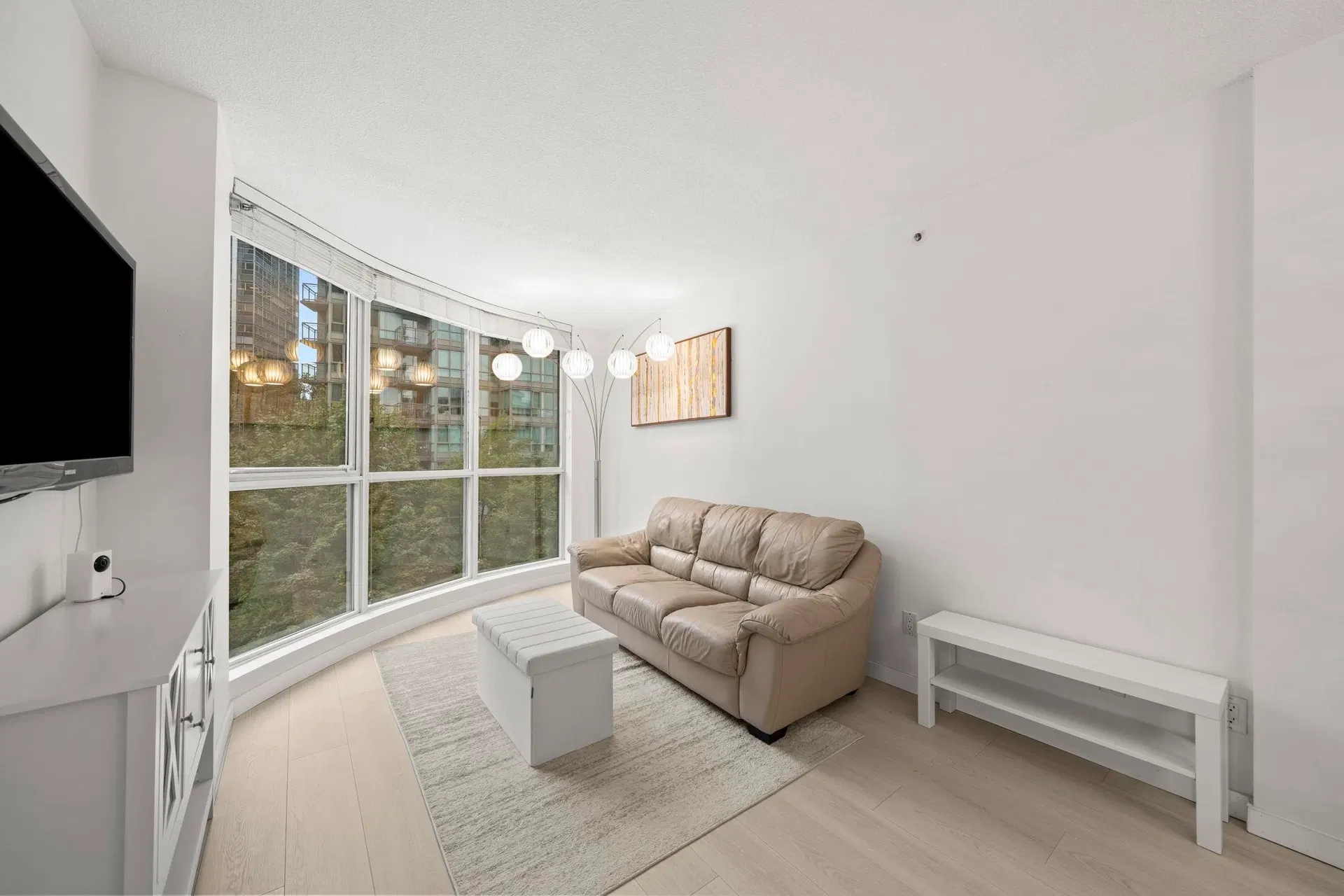 Photo 5 of 26 at #508 – 555 Jervis Street