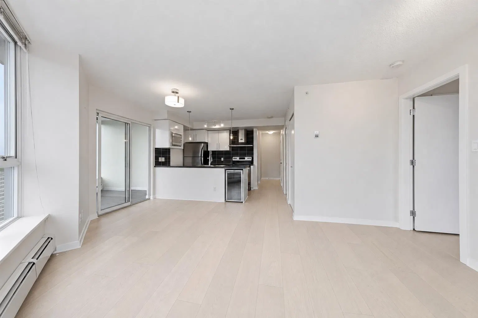 Photo 5 of 26 at #2901 – 689 Abbott Street