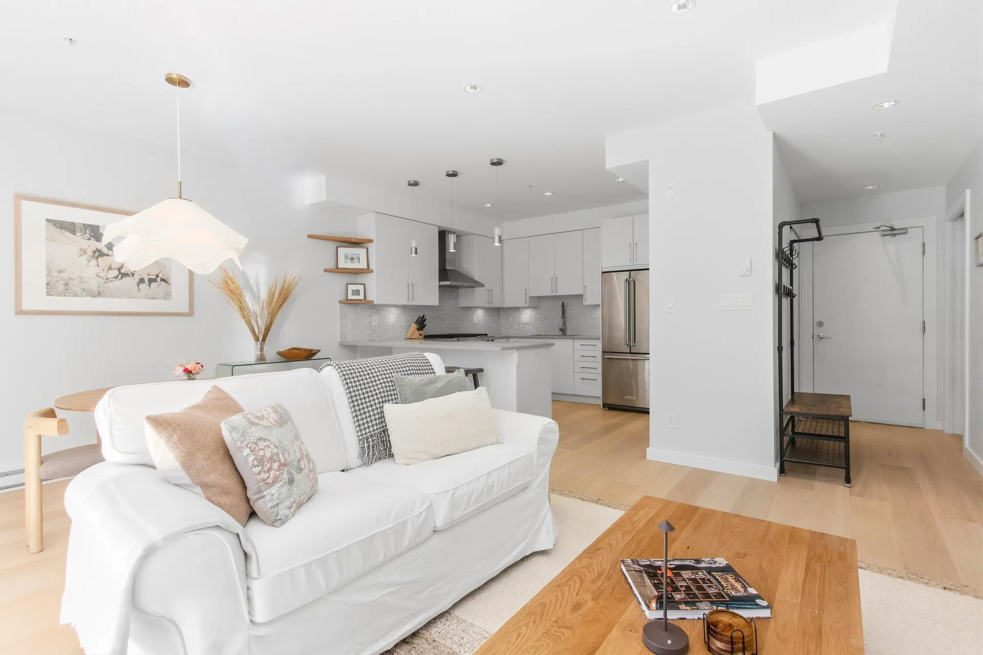 Photo 2 of 21 at #206 – 41328 Skyridge Place