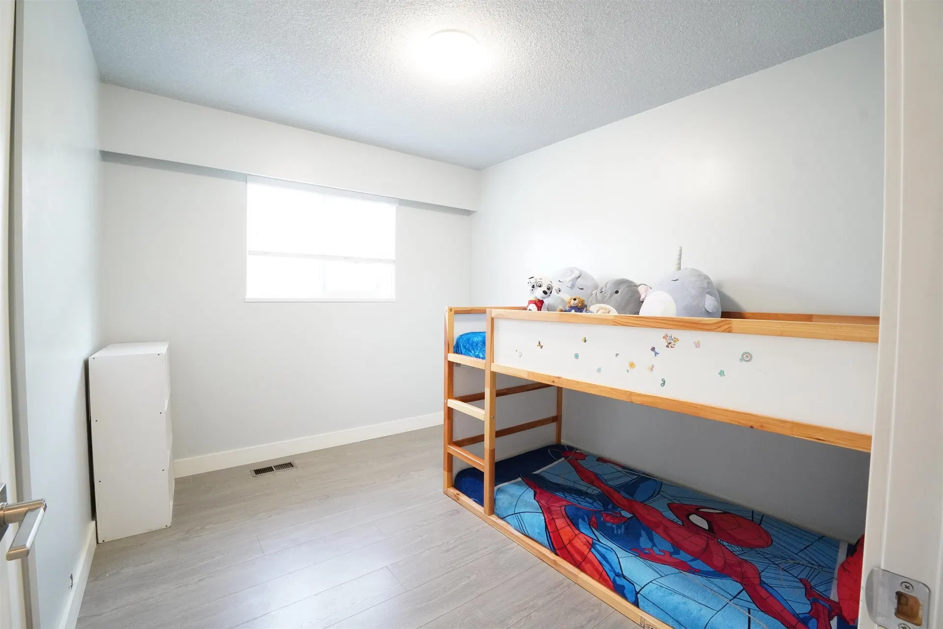 Photo 5 of 29 at 6819 Knight Street