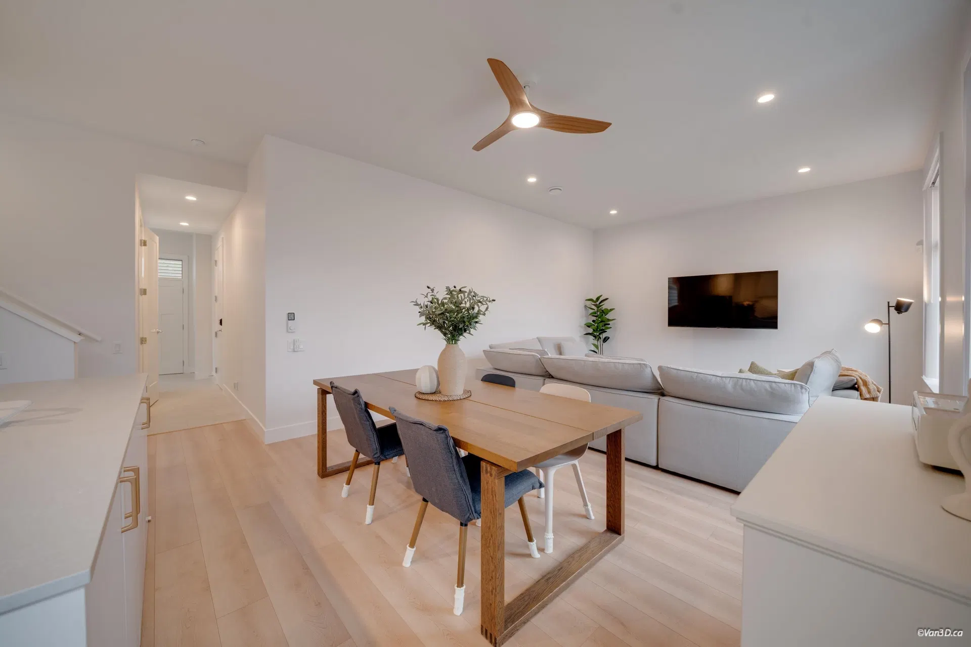 Photo 4 of 34 at #128 – 1340 Olmsted Street