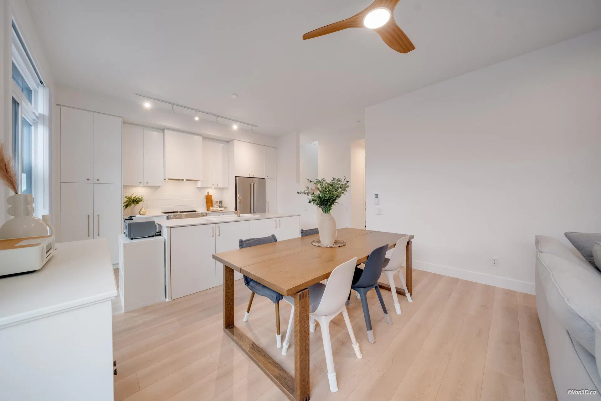 Photo 5 of 34 at #128 – 1340 Olmsted Street