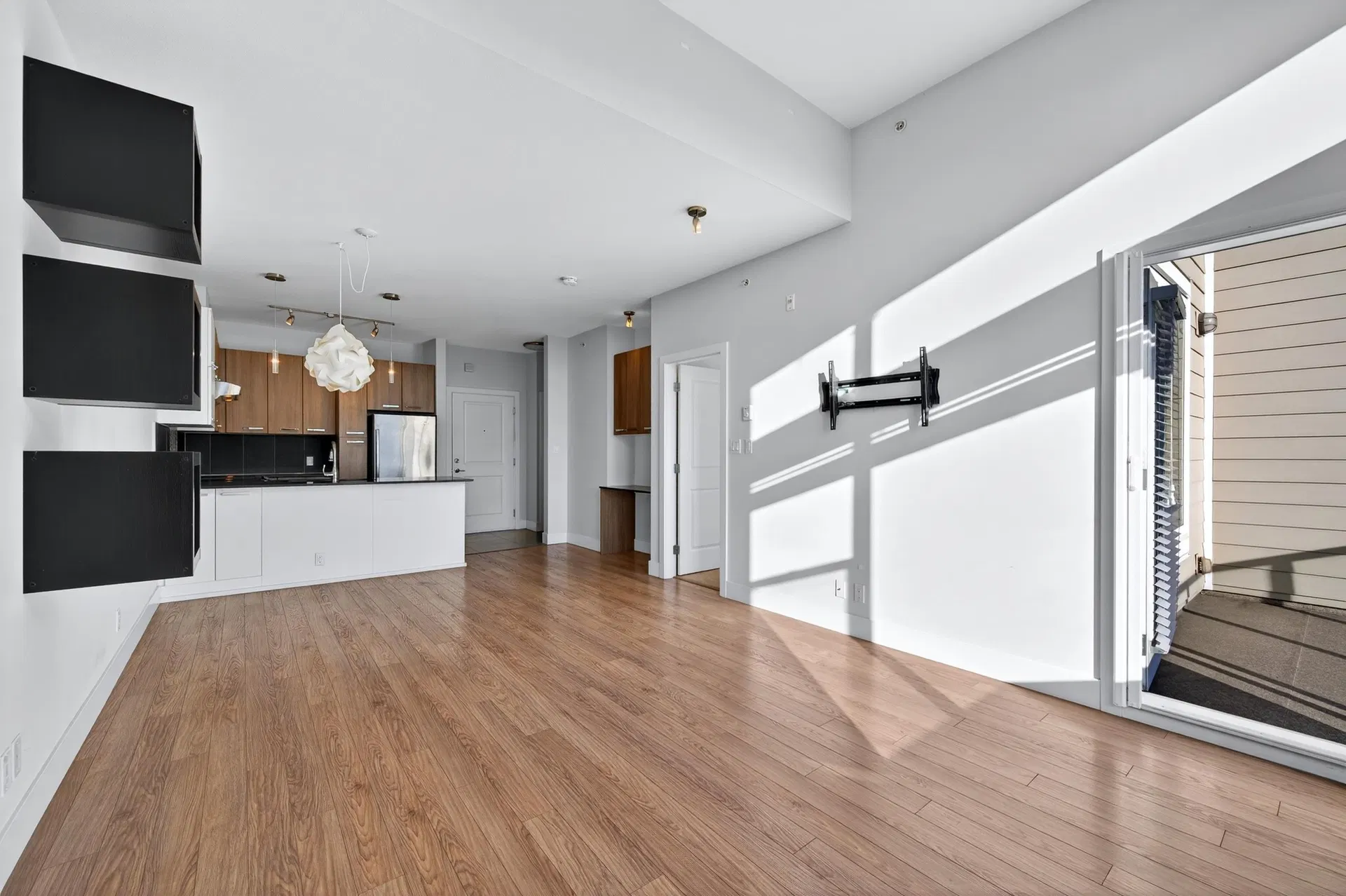 Photo 4 of 40 at #430 – 15956 86a Avenue