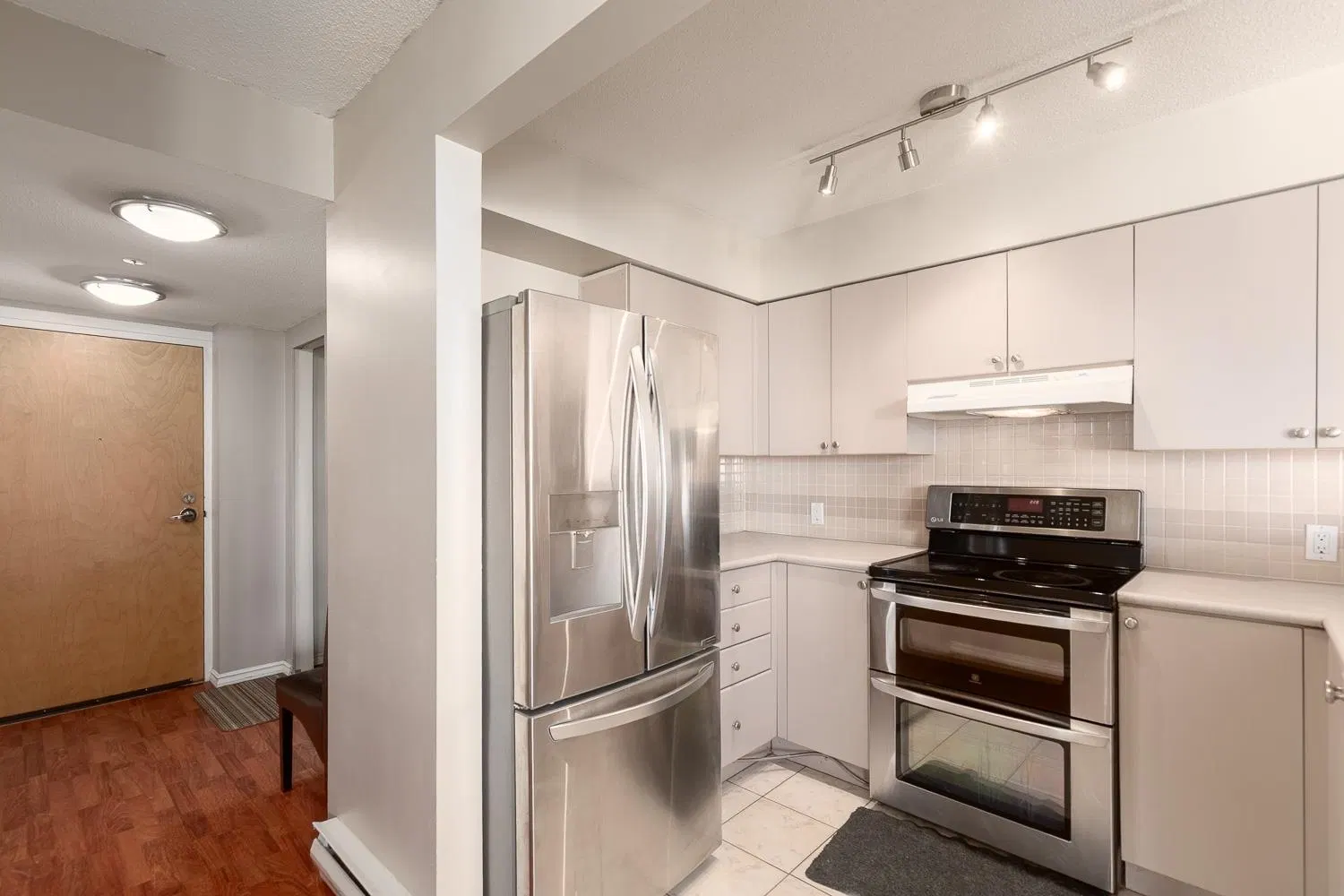 Photo 4 of 23 at #1503 – 1277 Nelson Street