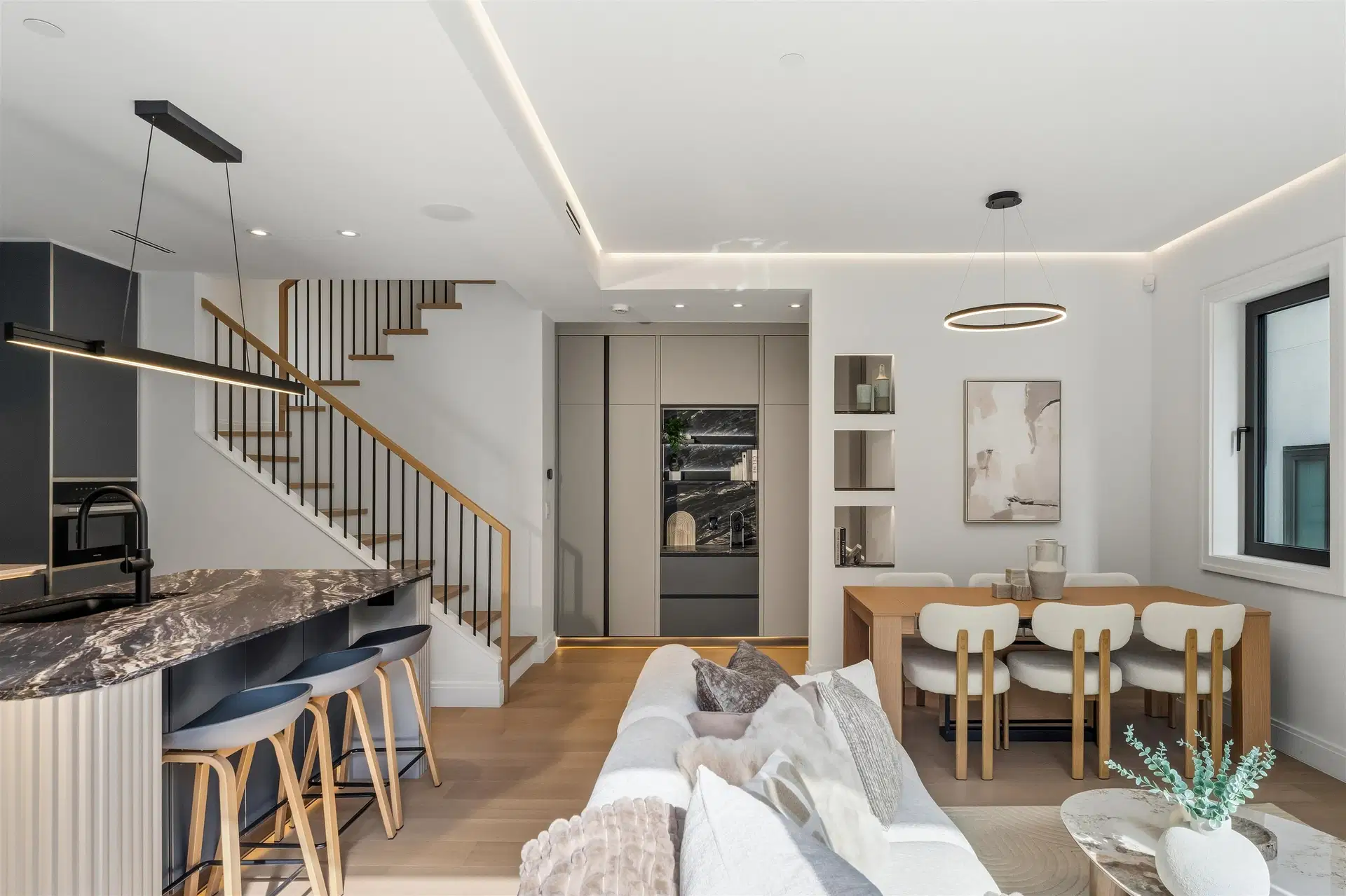 #1 – 1183 33rd Avenue