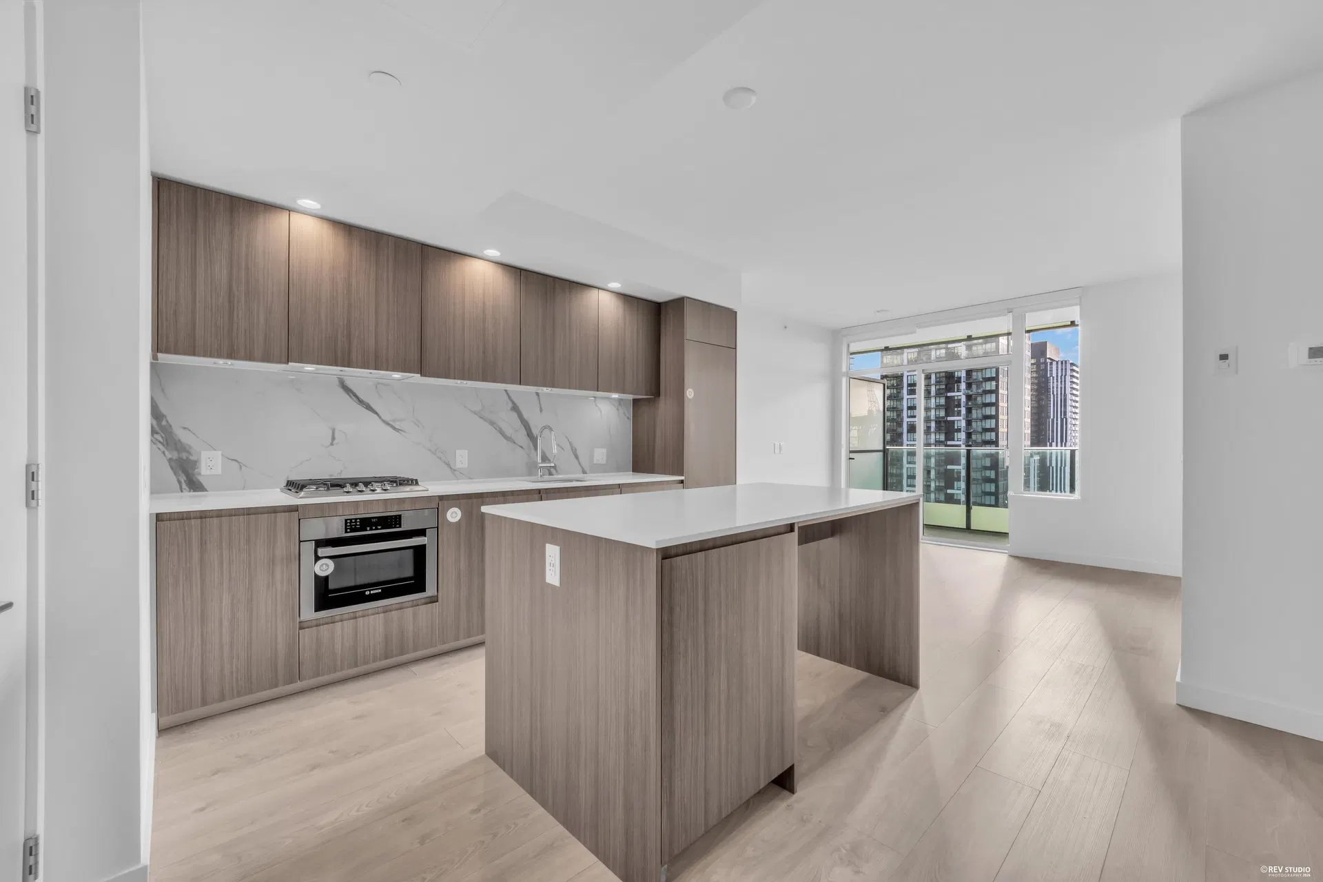 Photo 2 of 34 at #1803 – 6463 Silver Avenue