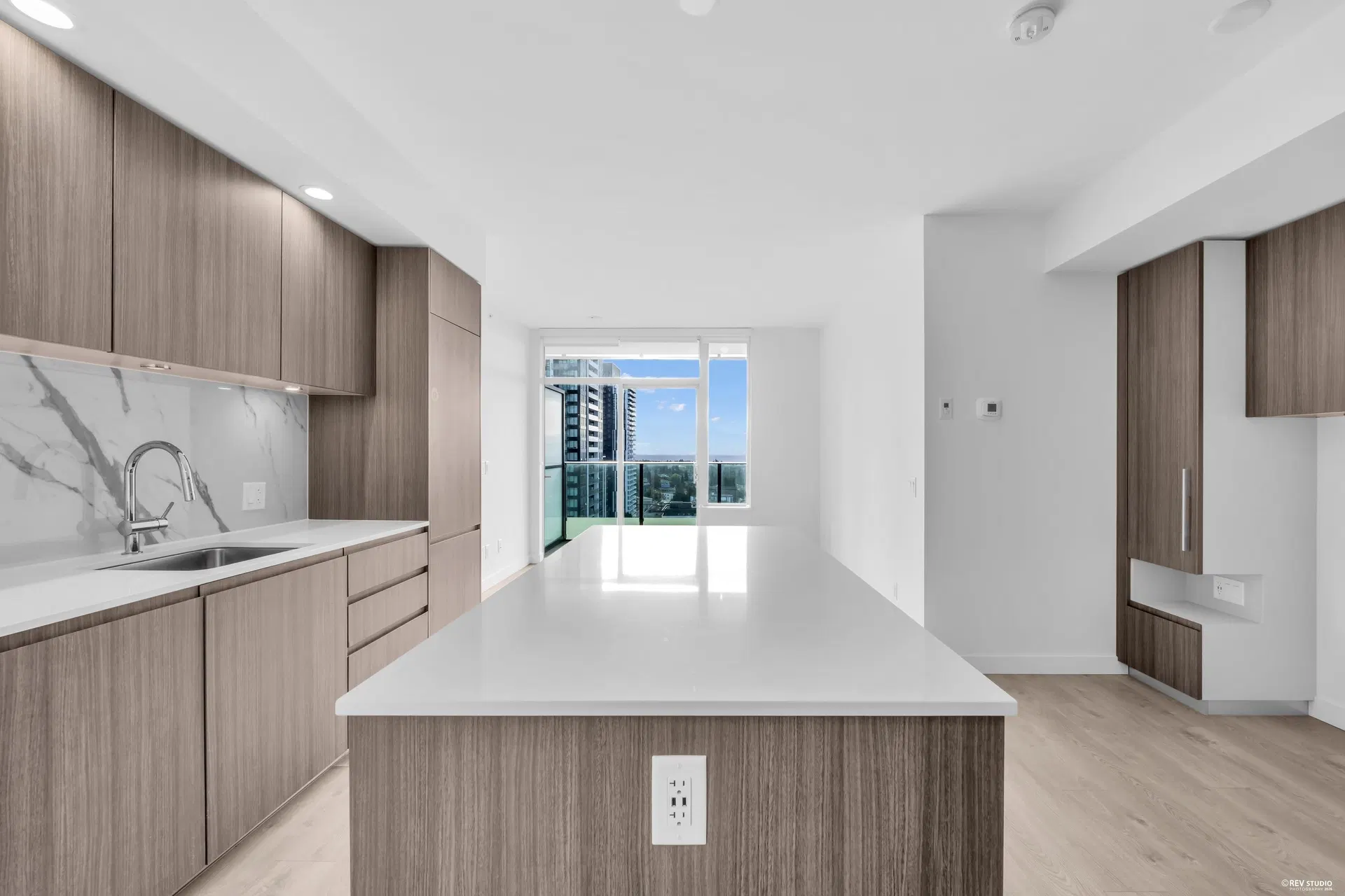 Photo 3 of 34 at #1803 – 6463 Silver Avenue