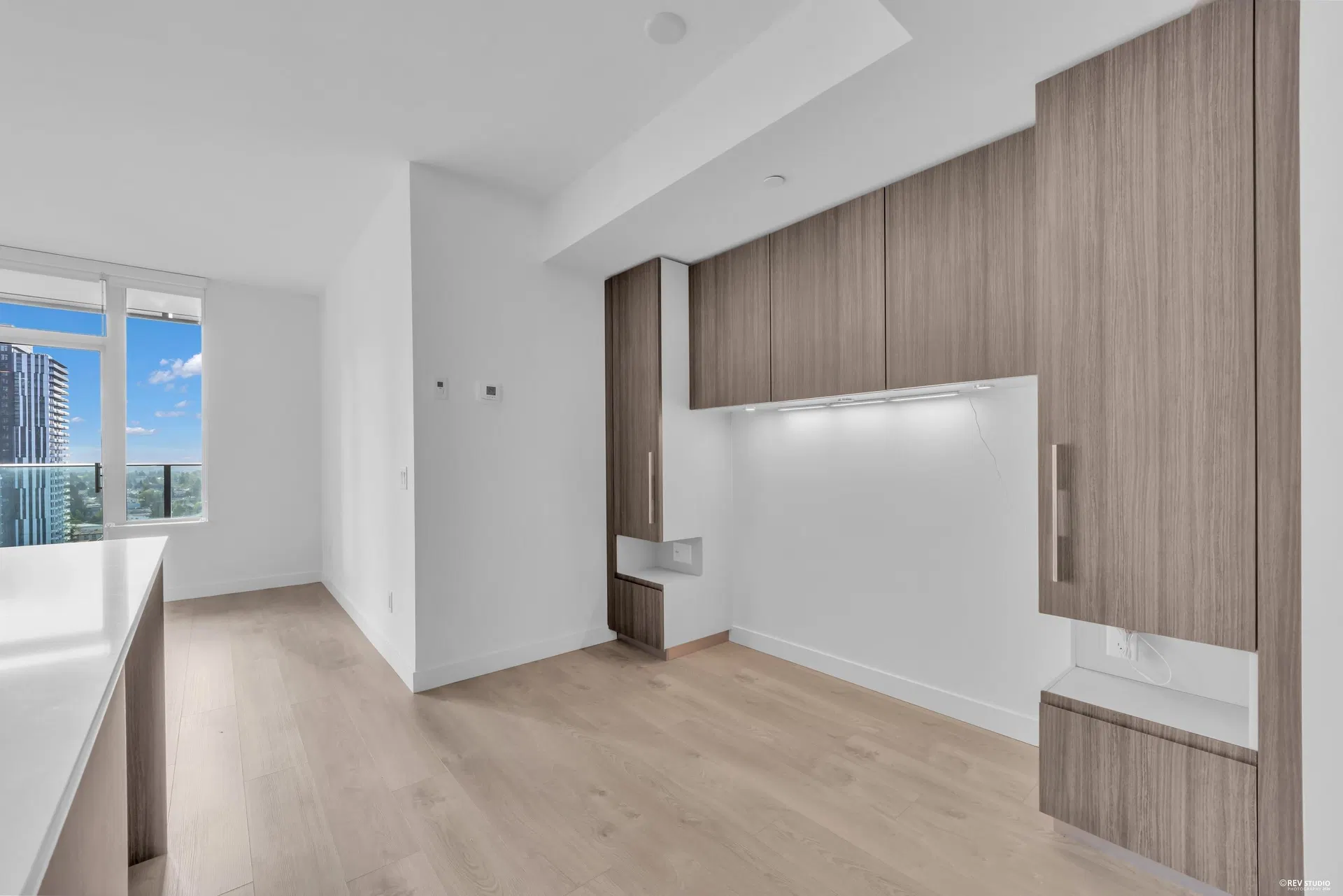 Photo 4 of 34 at #1803 – 6463 Silver Avenue