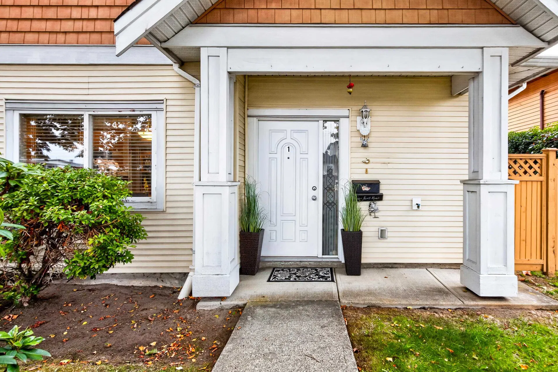 Photo 2 of 33 at #1 – 11331 Cambie Road