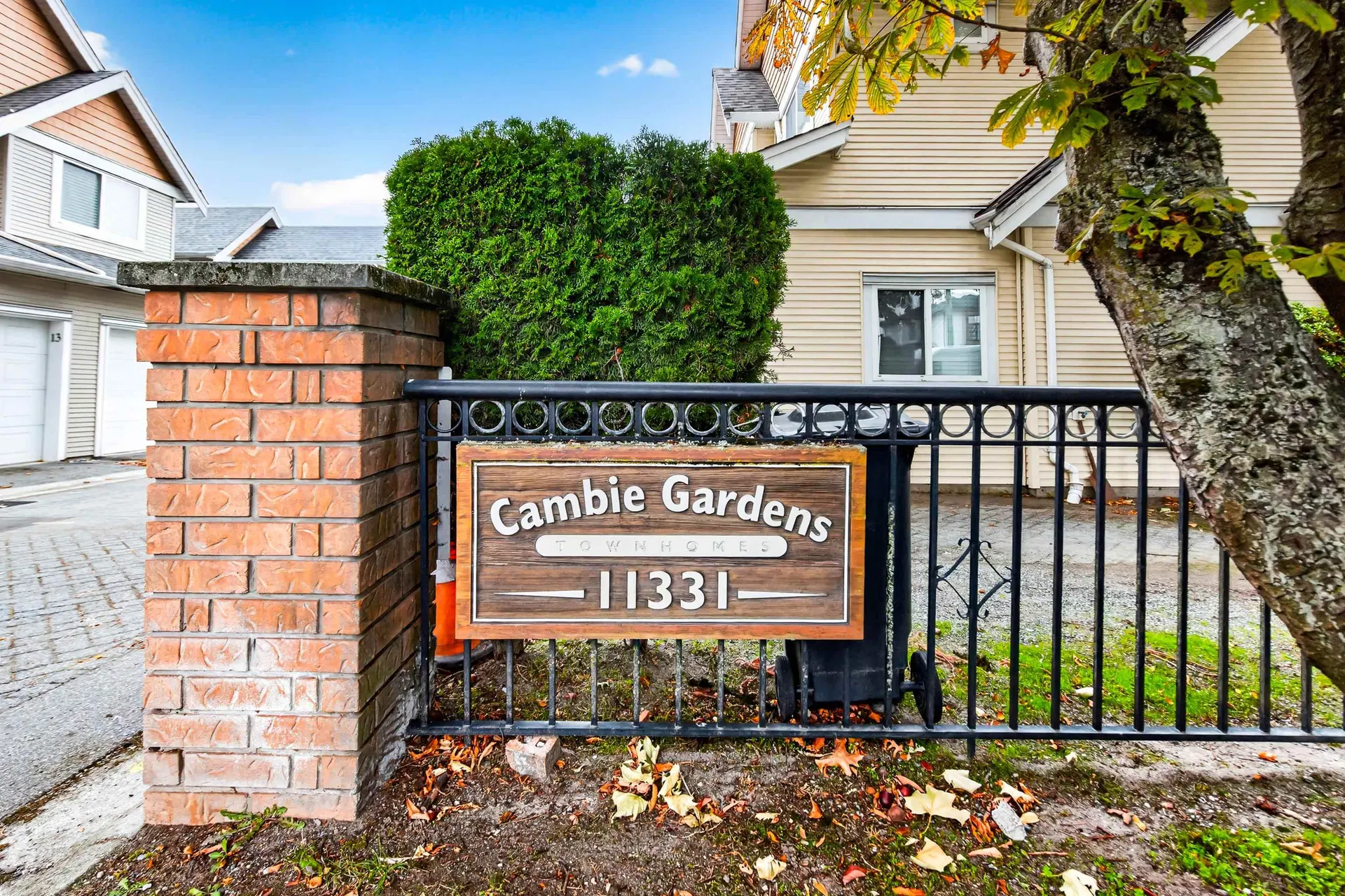 Photo 5 of 33 at #1 – 11331 Cambie Road