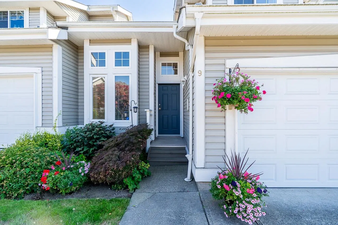 Photo 3 of 33 at #9 – 20788 87 Avenue