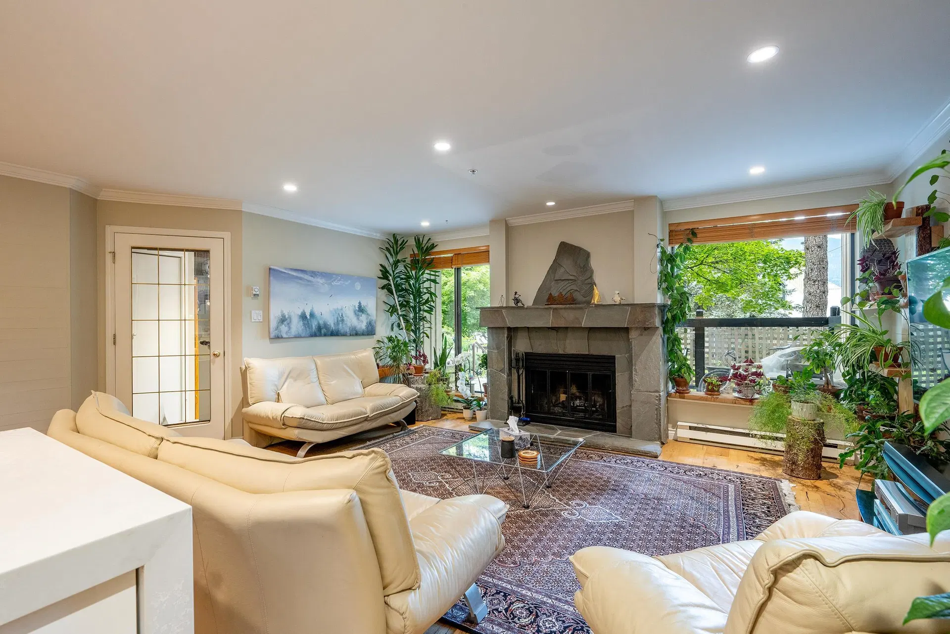 #18 – 4637 Blackcomb Way