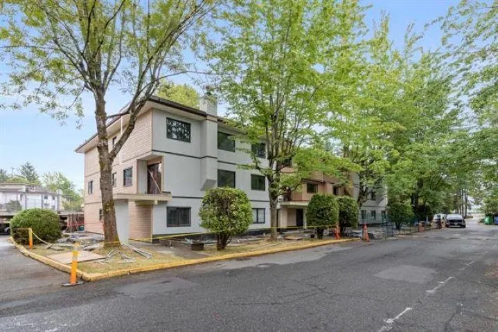 Photo 1 of 19 at #204 – 7120 133 Street